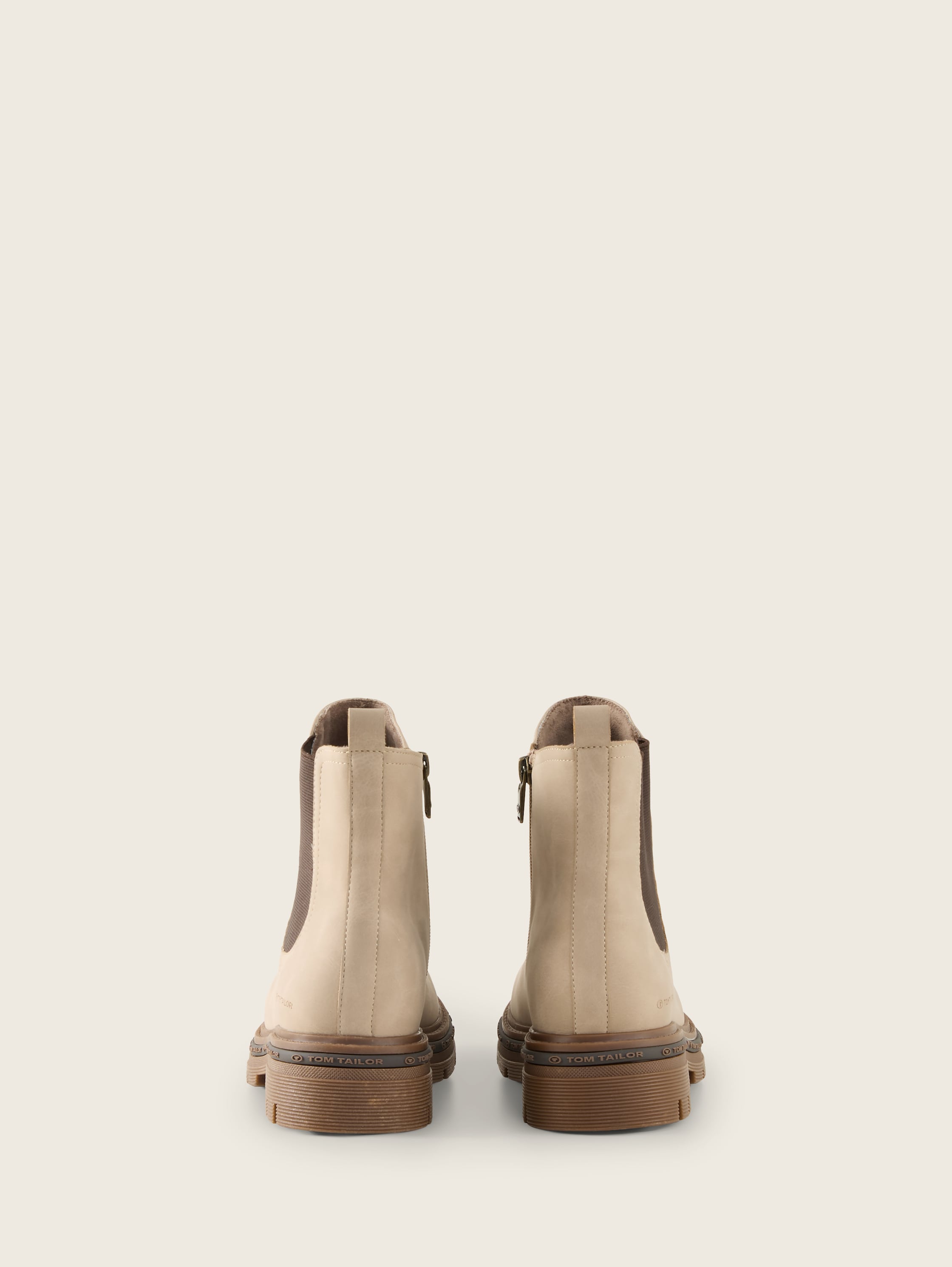 Gefütterte Stiefeletten aus Kunstleder - dk_cream - 