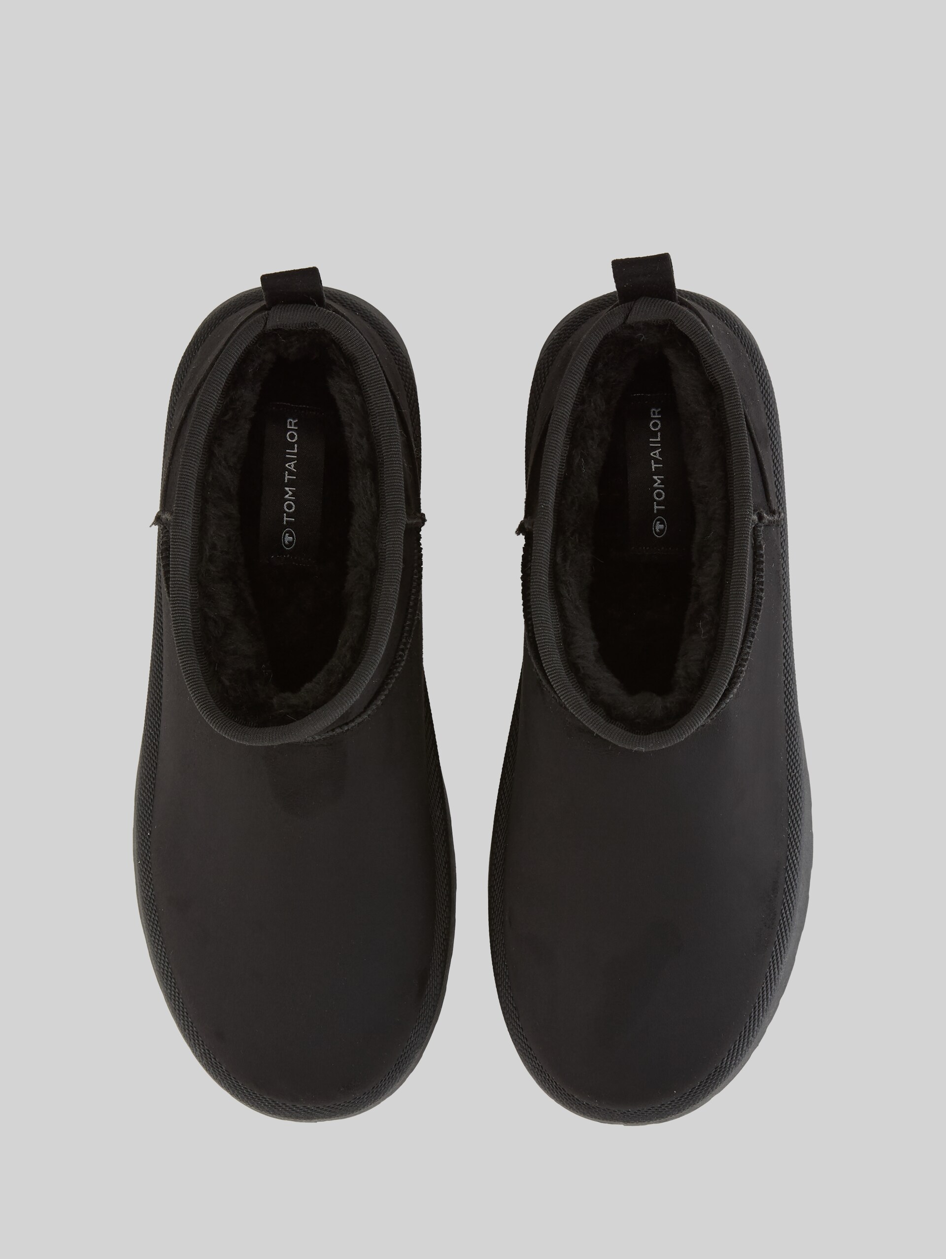 Lined snow ankle boots with platform sole - black - Product view from top 