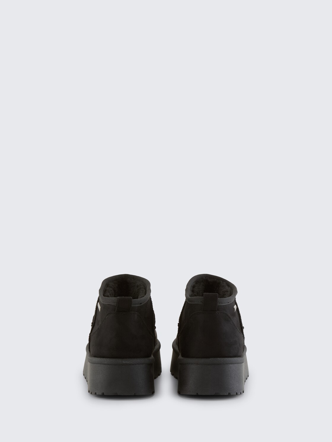 Gefütterte Schneestiefeletten mit Plateau-Sohle - black - Produkt-Rückansicht