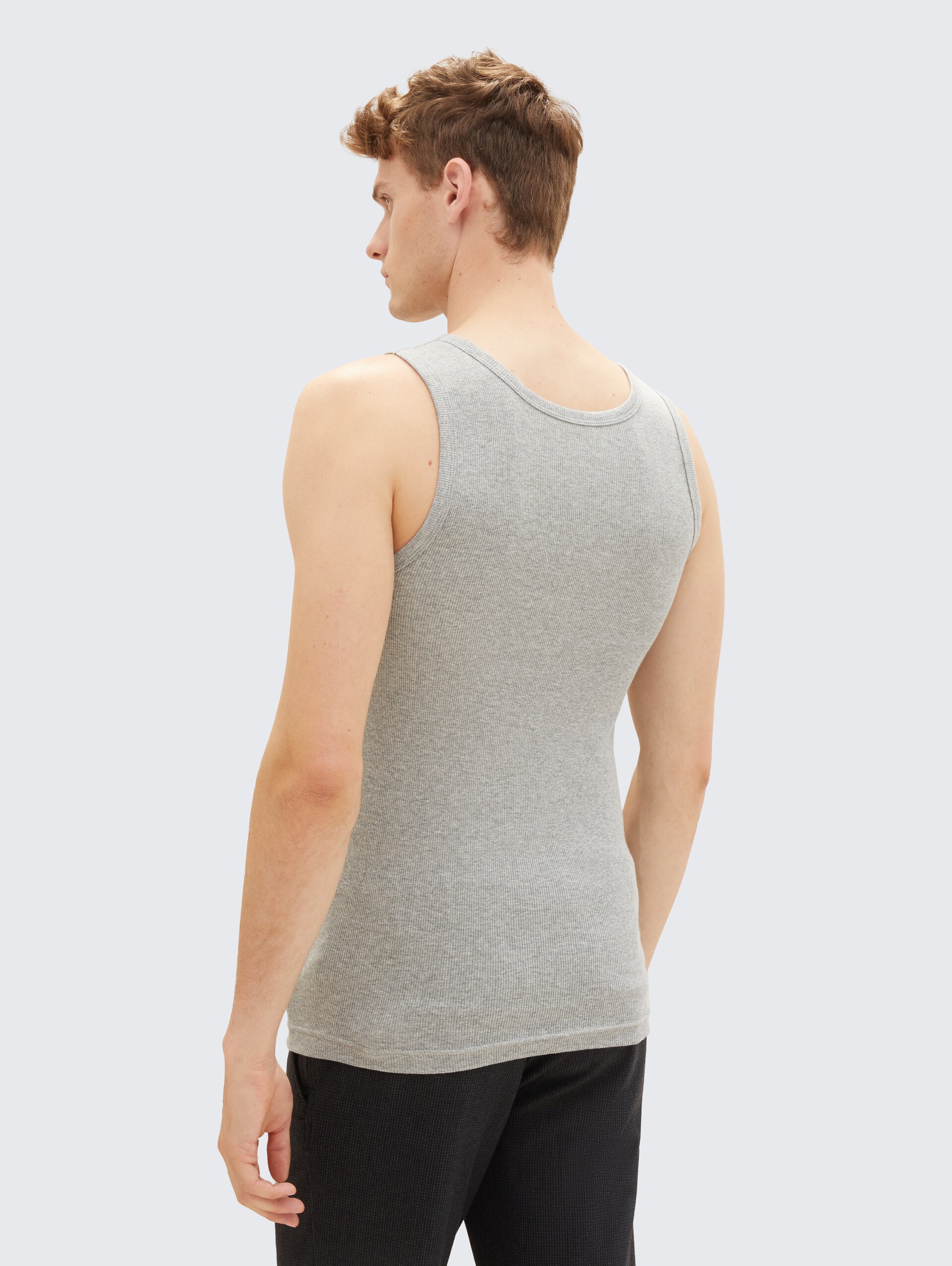 Tanktops mit Rippstruktur im 2er-Pack - grey-medium-melange - Auschnitt Model-Rückansicht