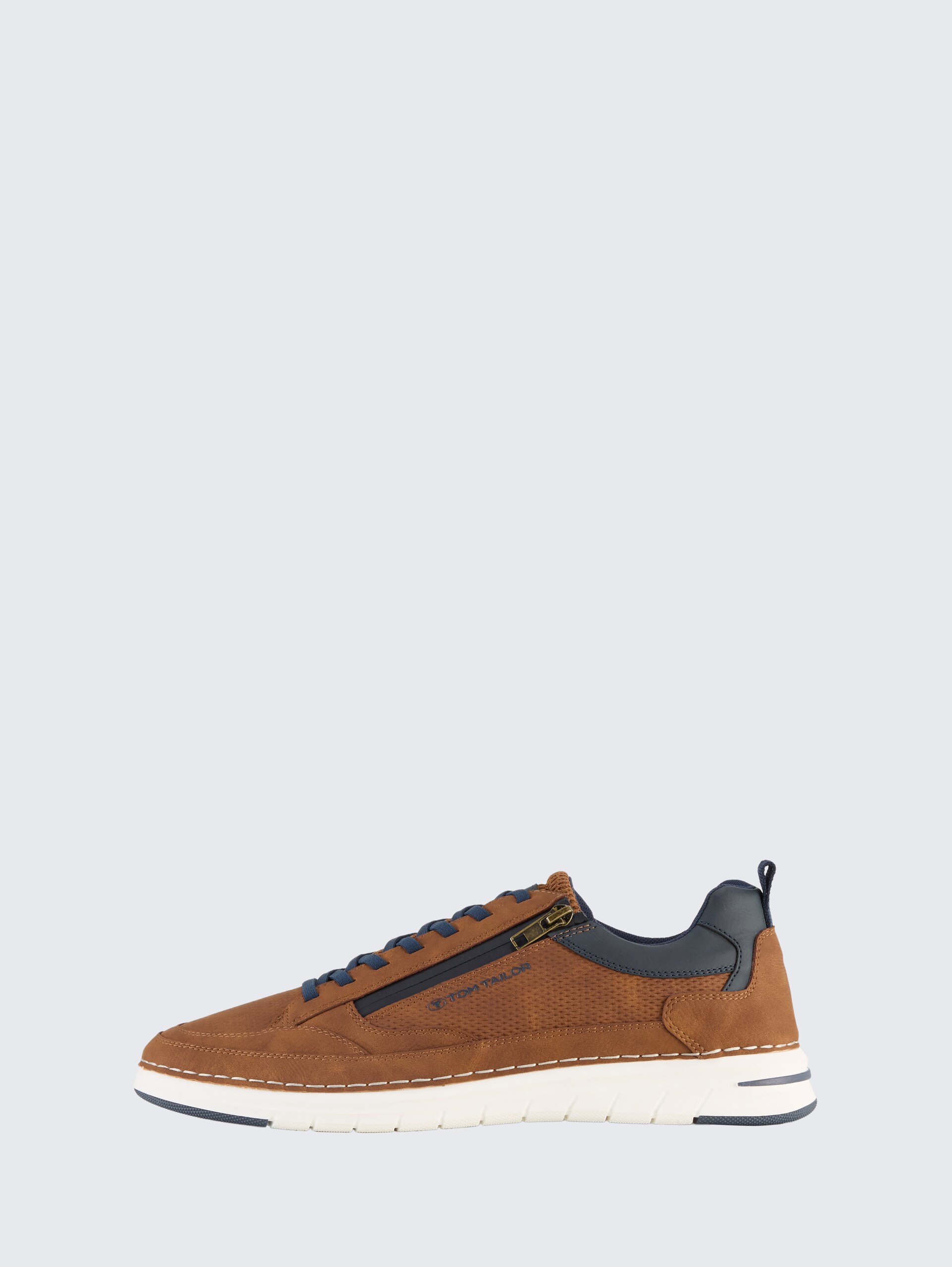 Sneaker aus strukturiertem Lederimitat - cognac - seitliche Produkt-Ansicht