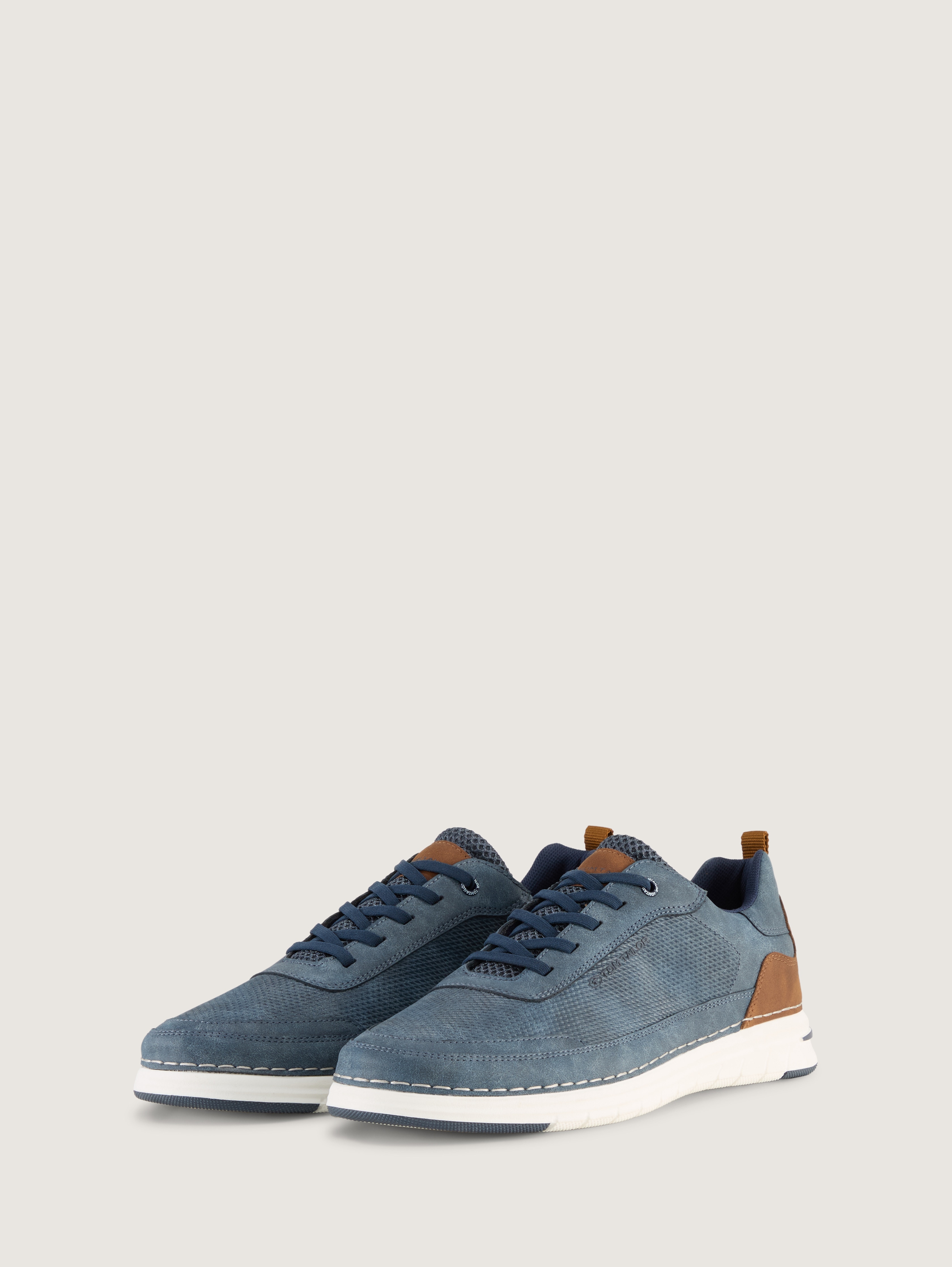 Sneaker aus strukturiertem Lederimitat von Men, blue