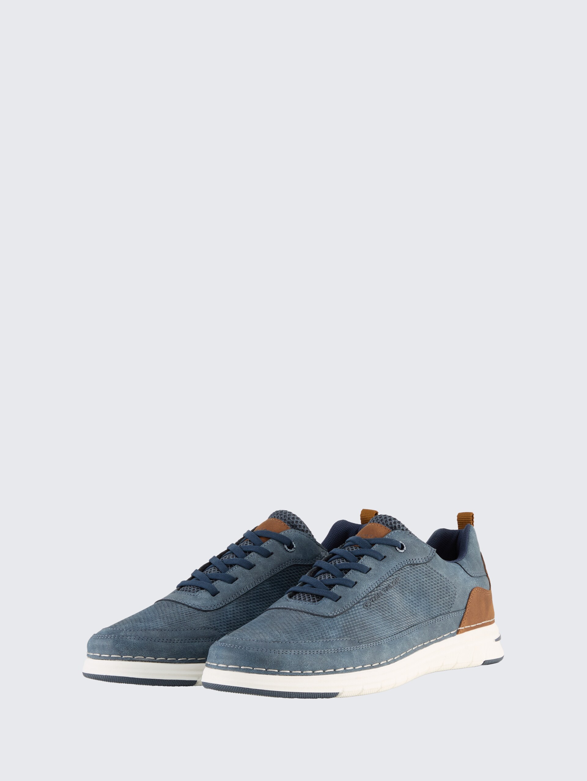 Sneaker aus strukturiertem Lederimitat - blue - seitliche Produkt-Ansicht