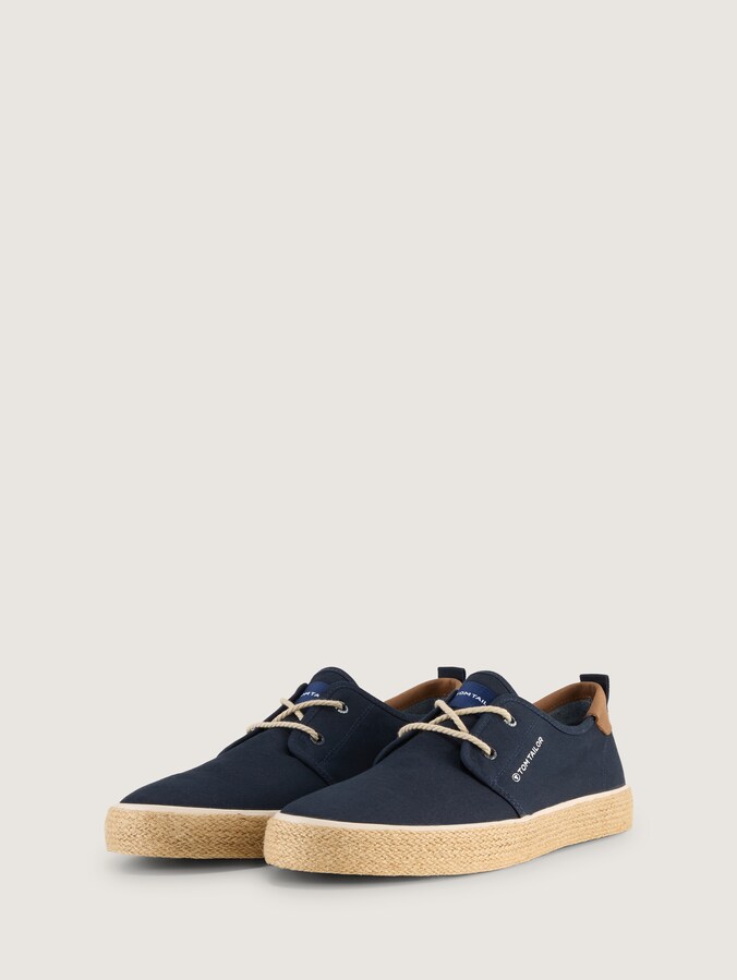 Veterschoenen met basaltzool door Men, navy