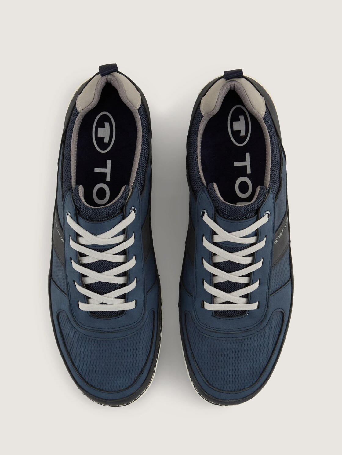 Sneaker mit Mesh-Einsatz - jeans - Produkt-Ansicht von oben 