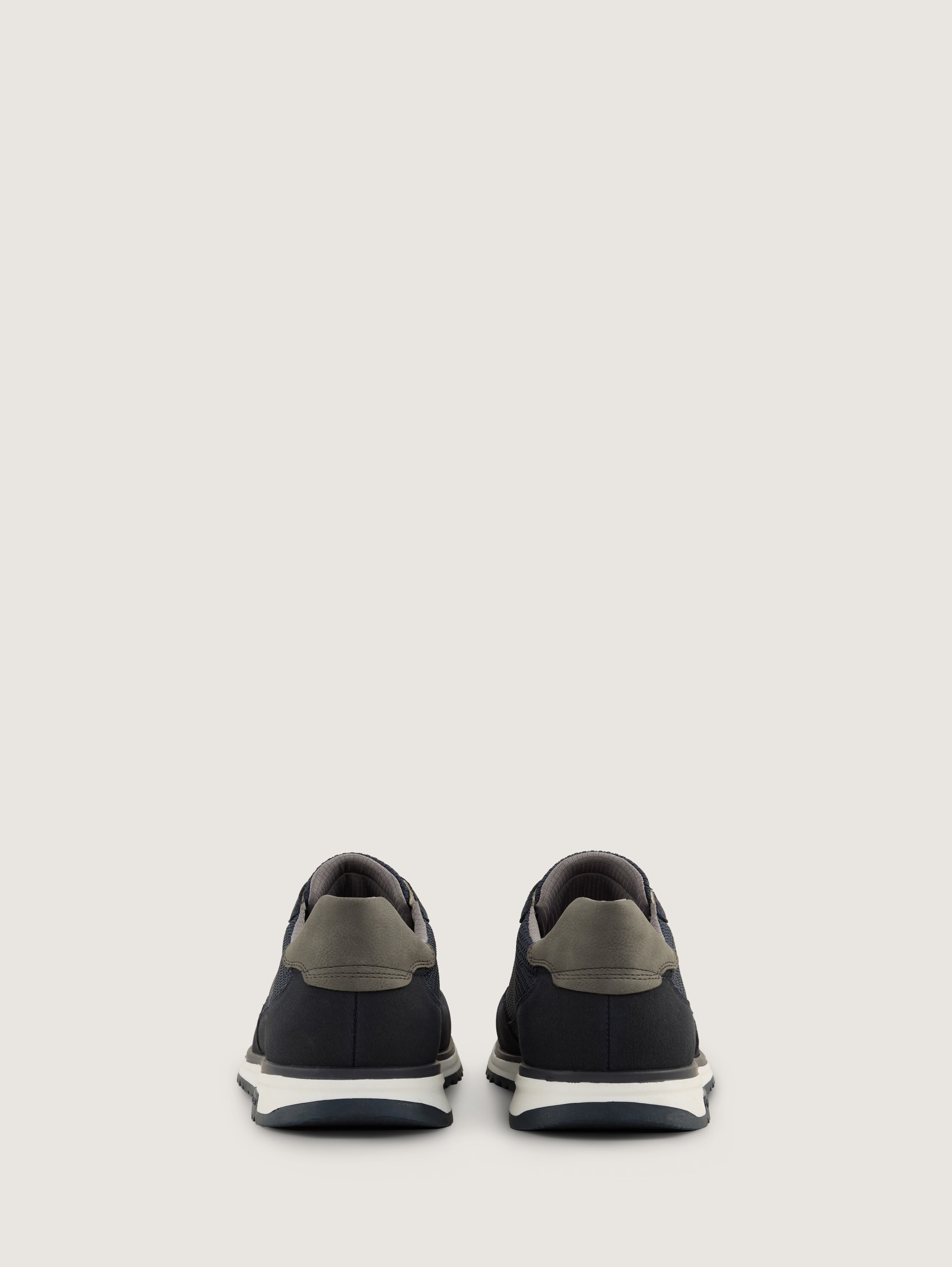 Sneaker mit Mesh-Einsatz - 2