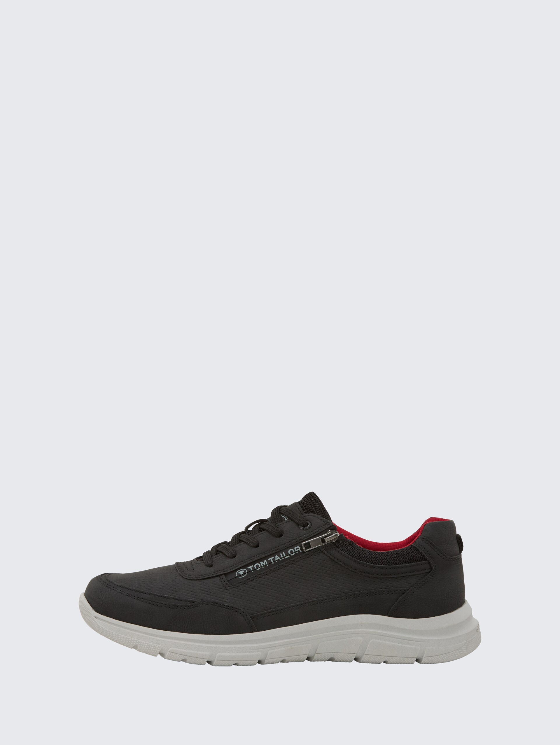 Sneaker aus strukturiertem Lederimitat - black - seitliche Produkt-Ansicht