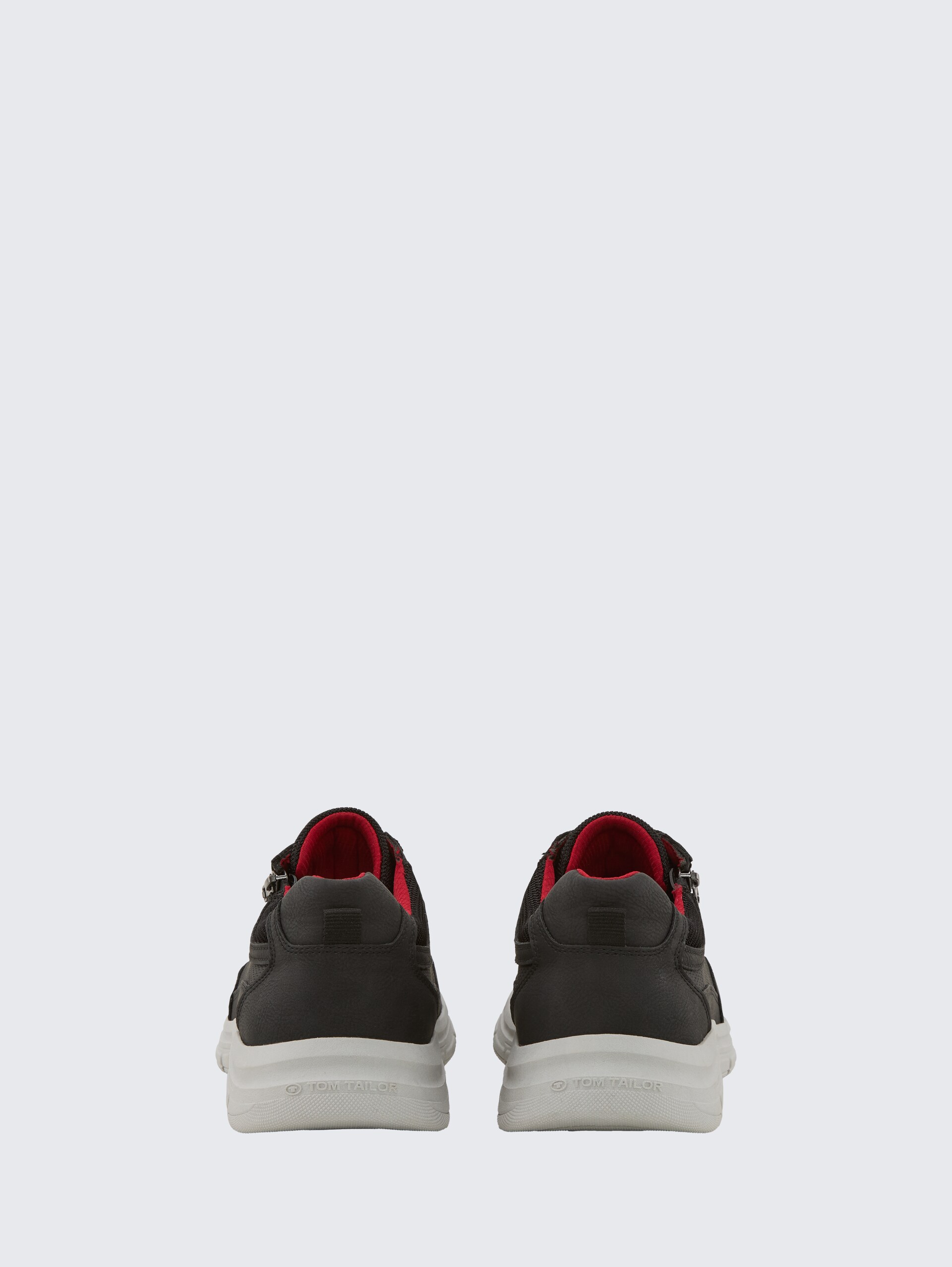 Sneaker aus strukturiertem Lederimitat - black - Produkt-Rückansicht