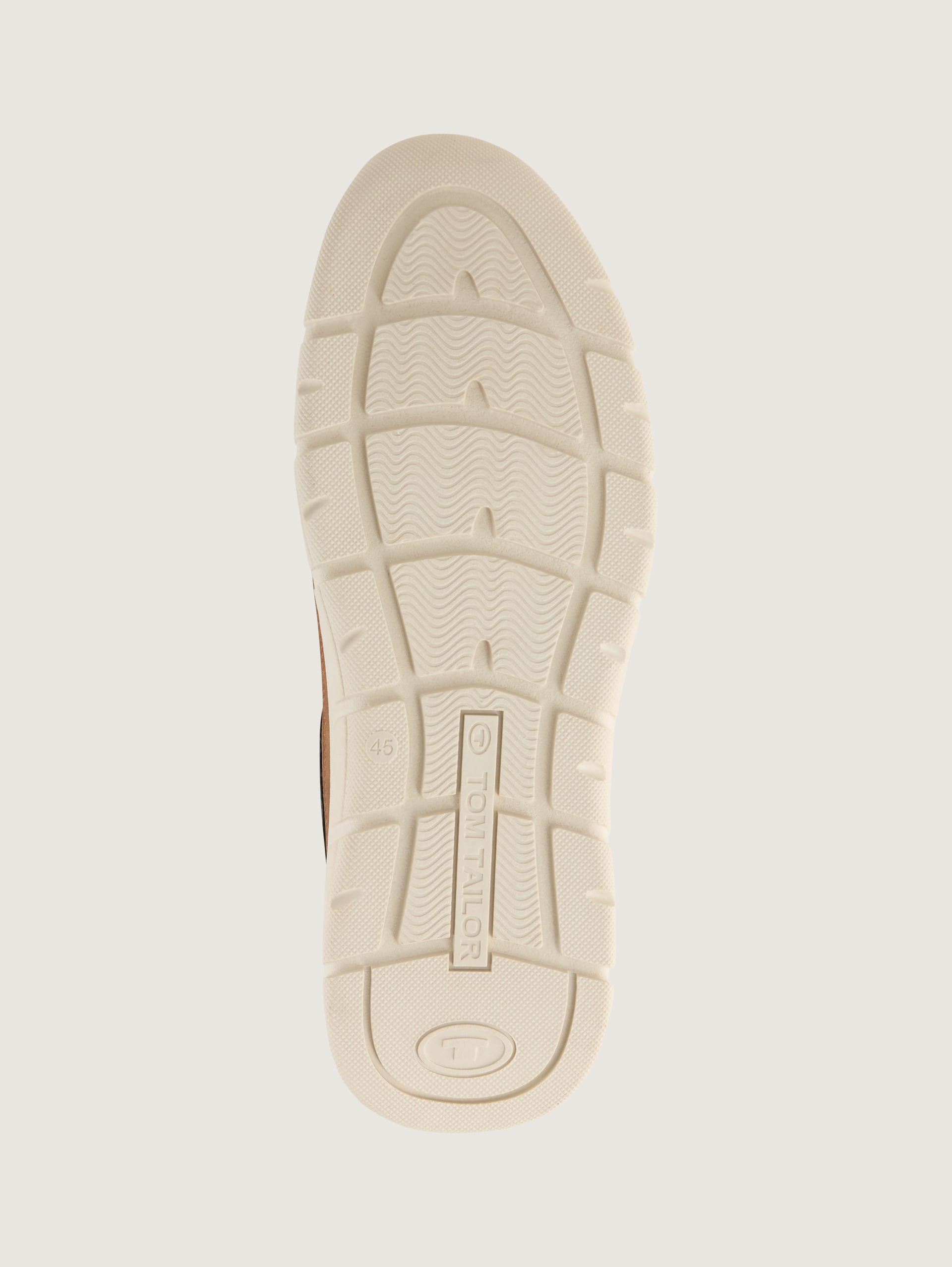 Sneaker aus strukturiertem Lederimitat - cognac - Produkt-Ansicht Sohle