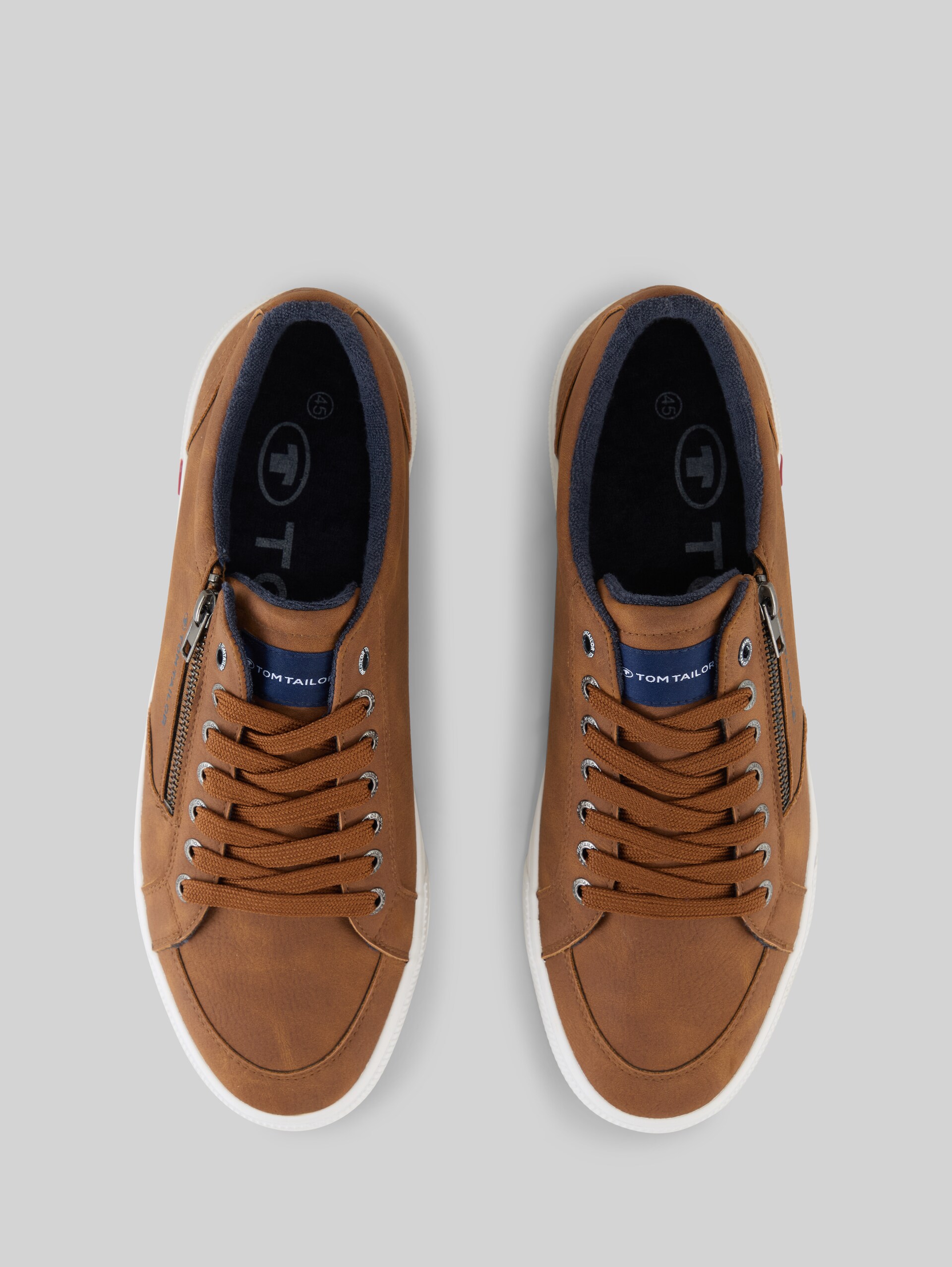 Sneakers with zipper detail - cognac - Product view from top 