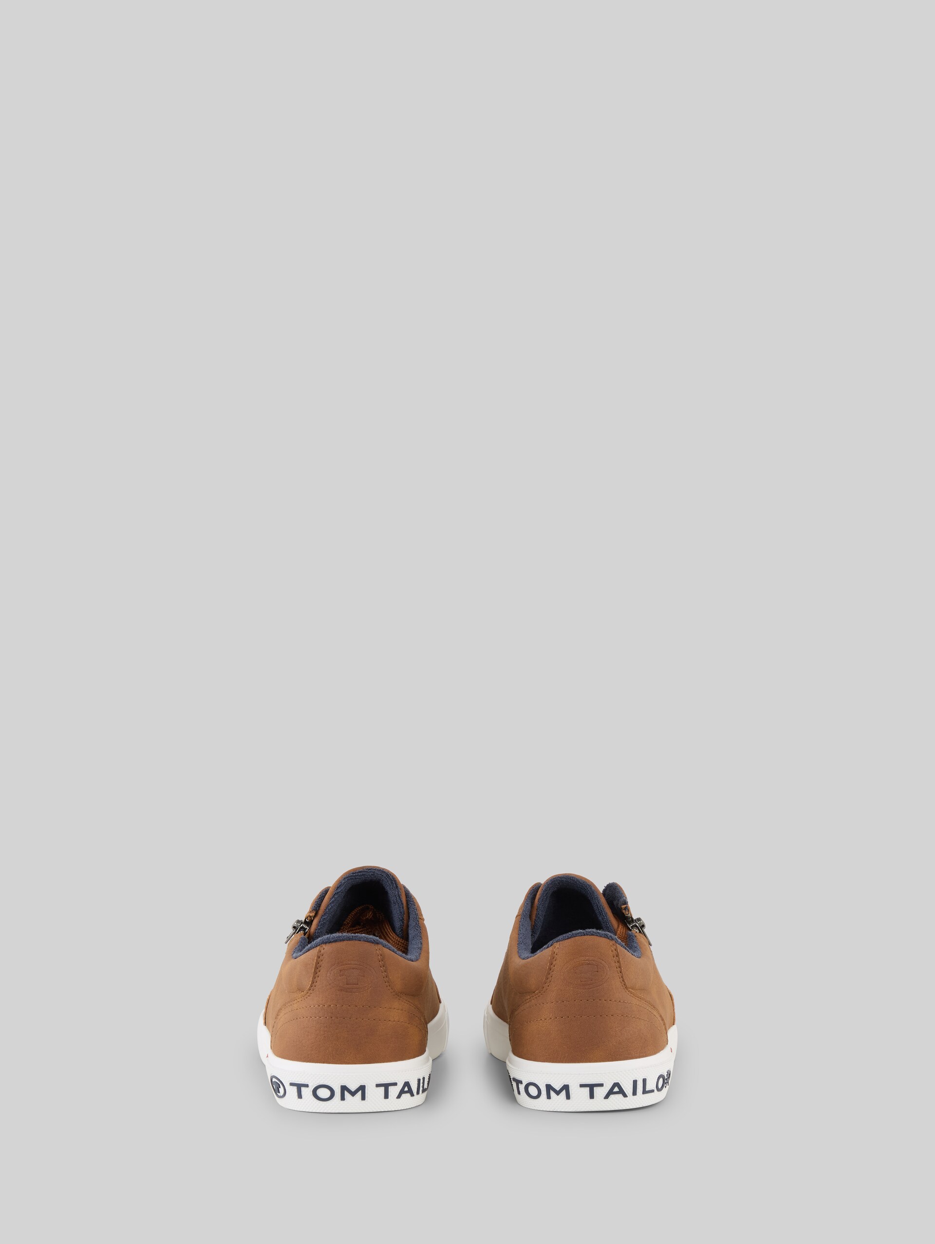 Sneakers with zipper detail - cognac - Product rear view