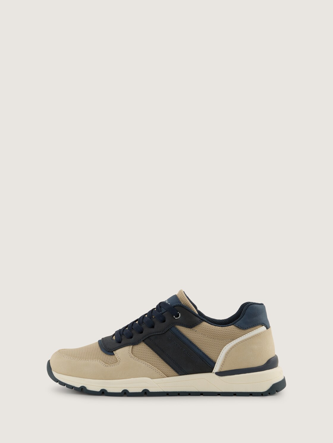 Sneaker mit Mesh-Einsatz - beige - seitliche Produkt-Ansicht