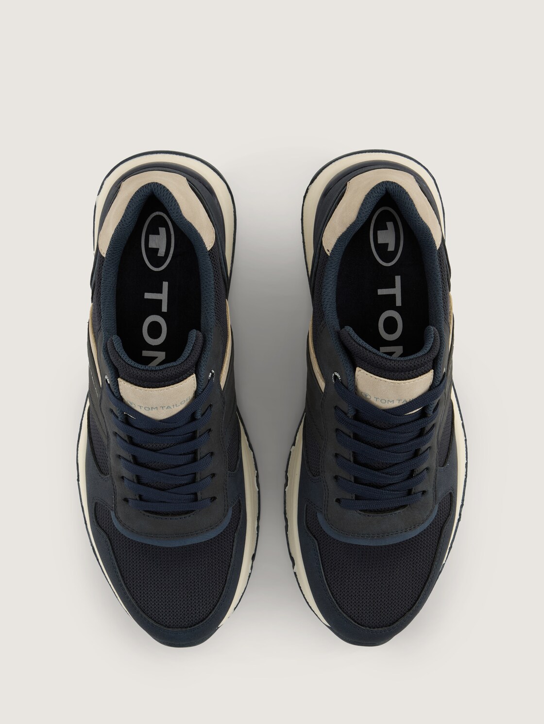 Sneaker mit Mesh-Einsatz - navy - Produkt-Ansicht von oben 