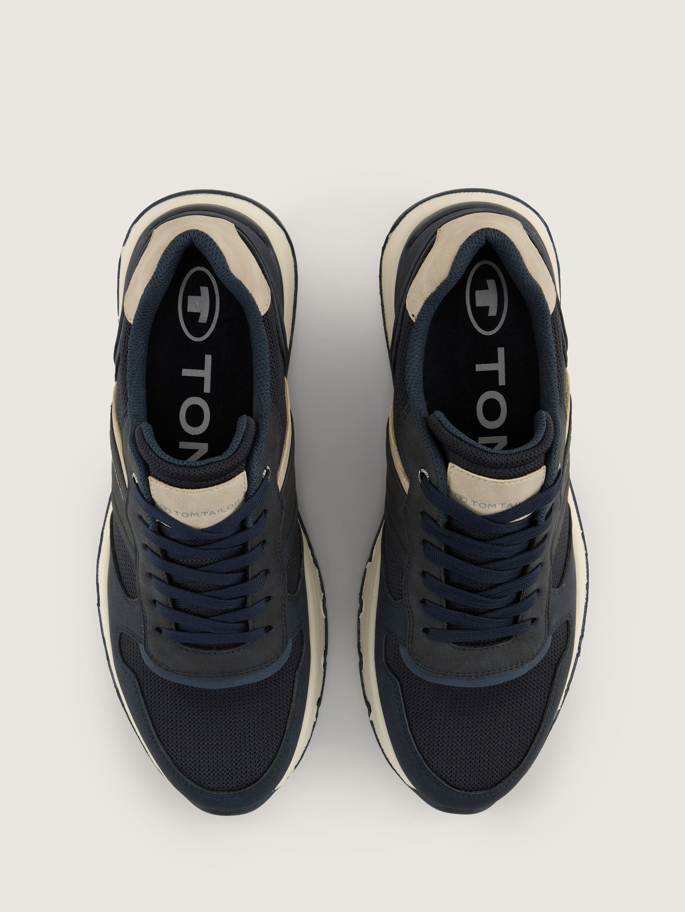 Sneaker mit Mesh-Einsatz - navy - 