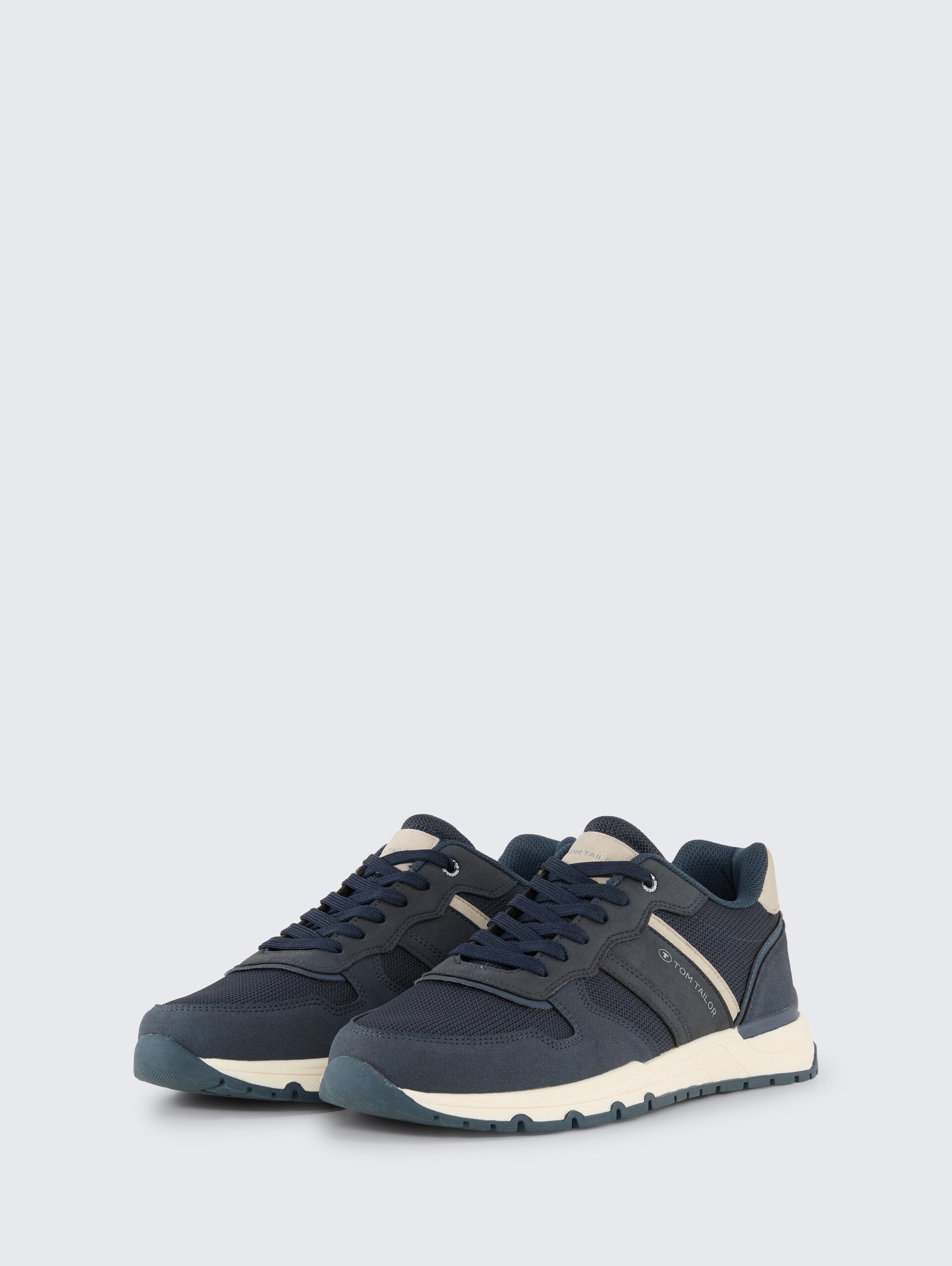 Sneaker mit Mesh-Einsatz - navy - seitliche Produkt-Ansicht
