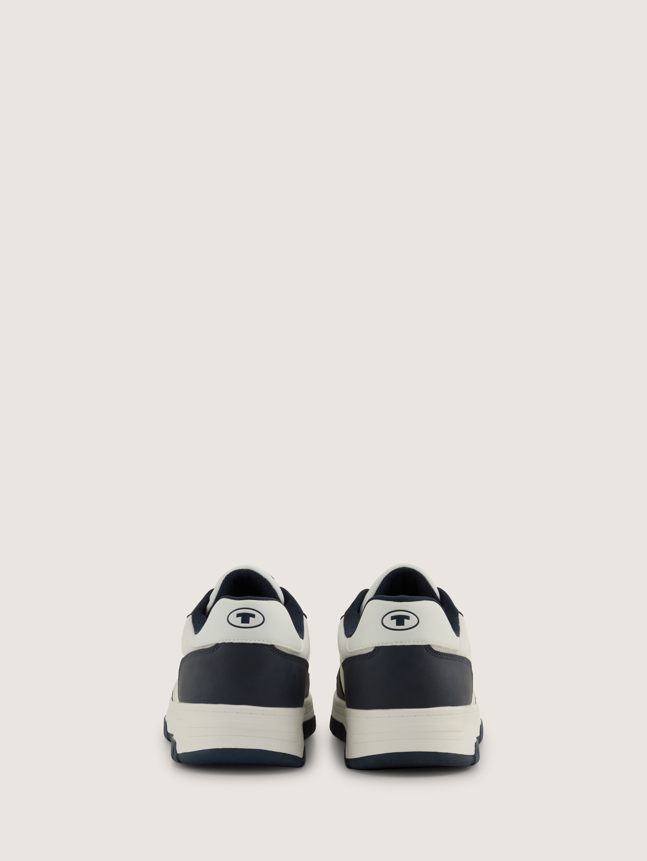 Sneaker mit Colour-Blocking - whitenavy - 