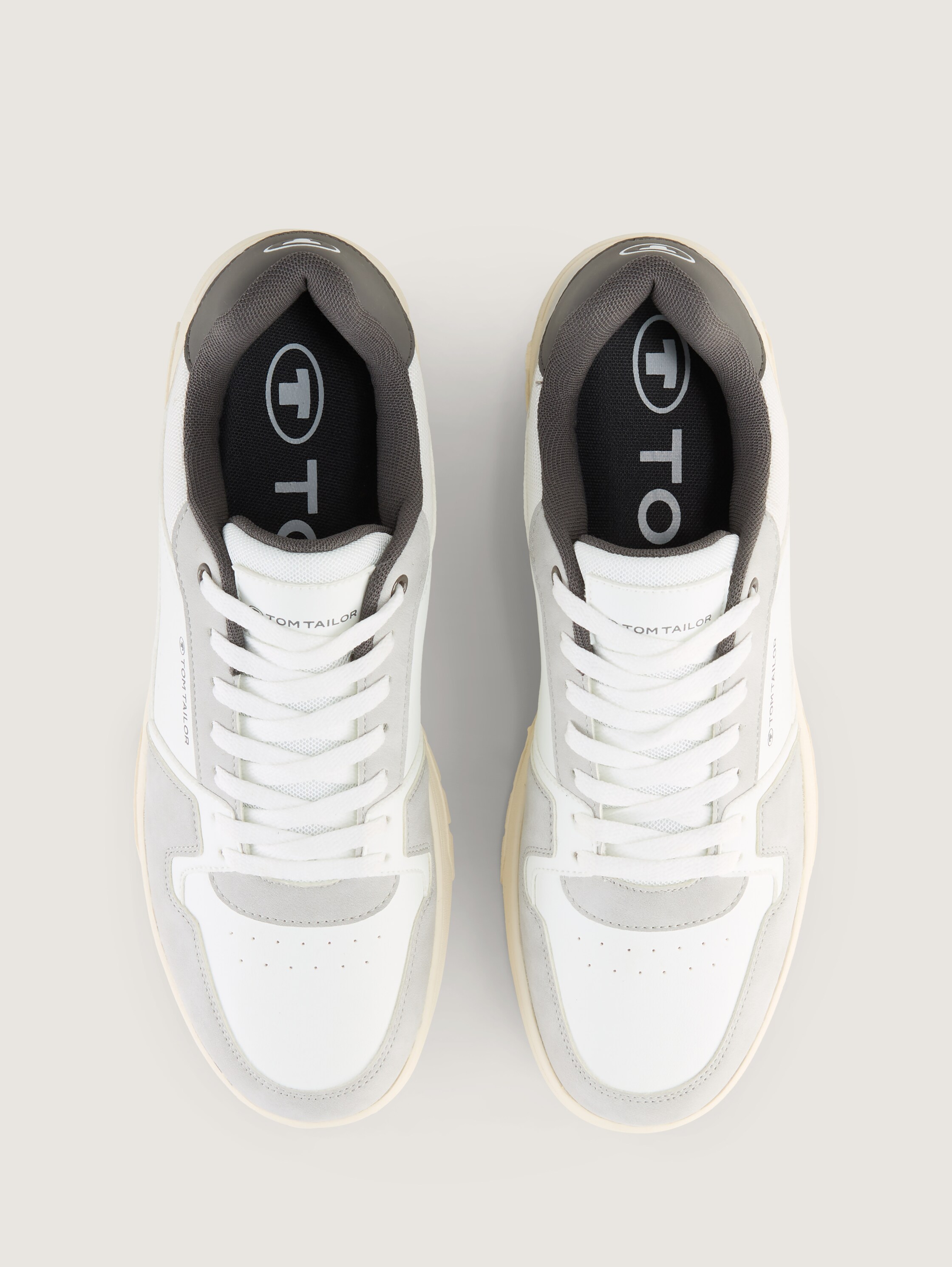 Sneaker mit Colour-Blocking - whiteltgrey - Produkt-Ansicht von oben 