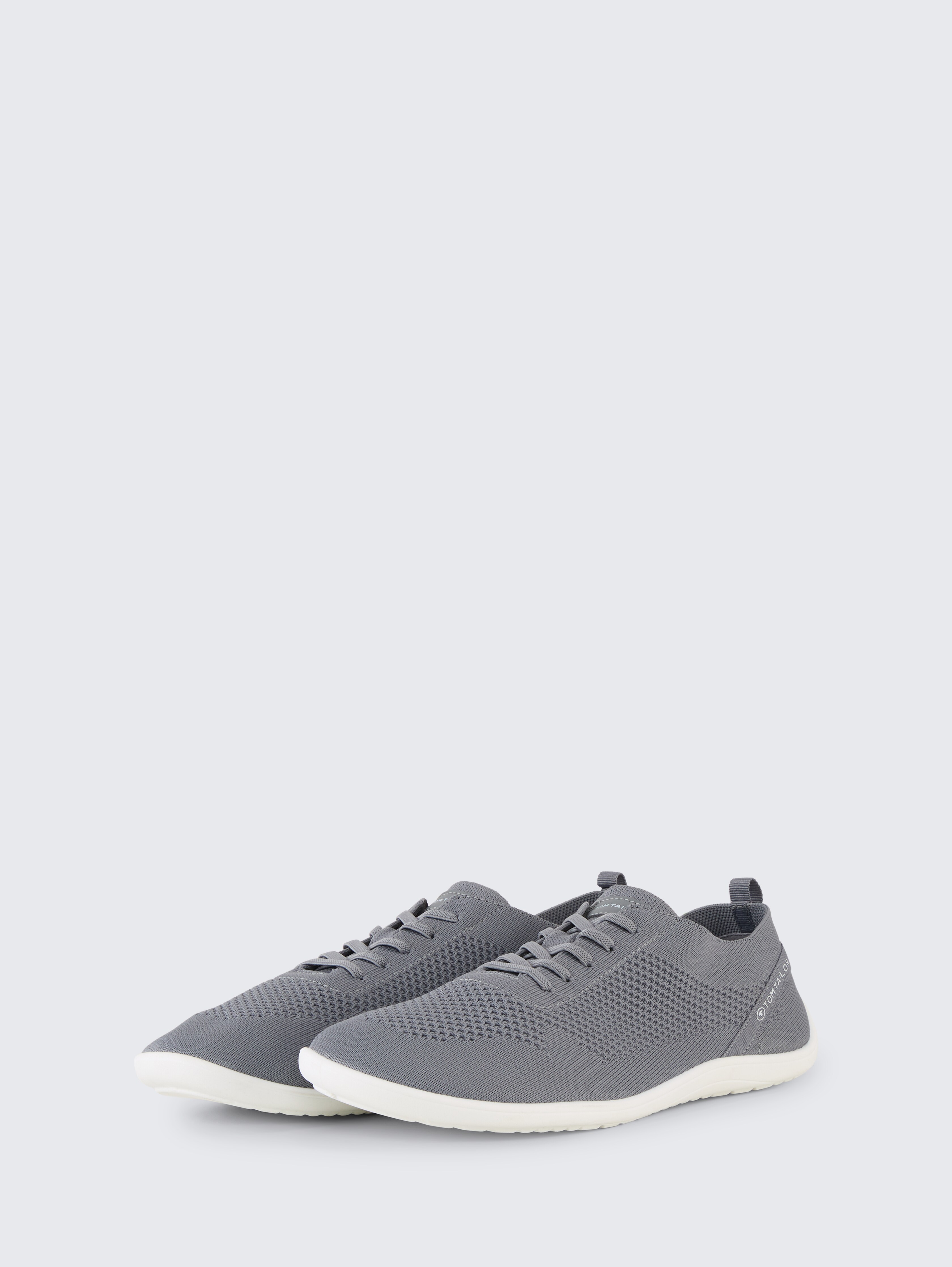 Leichte Schlupf-Sneaker mit Mesh von Men, grey
