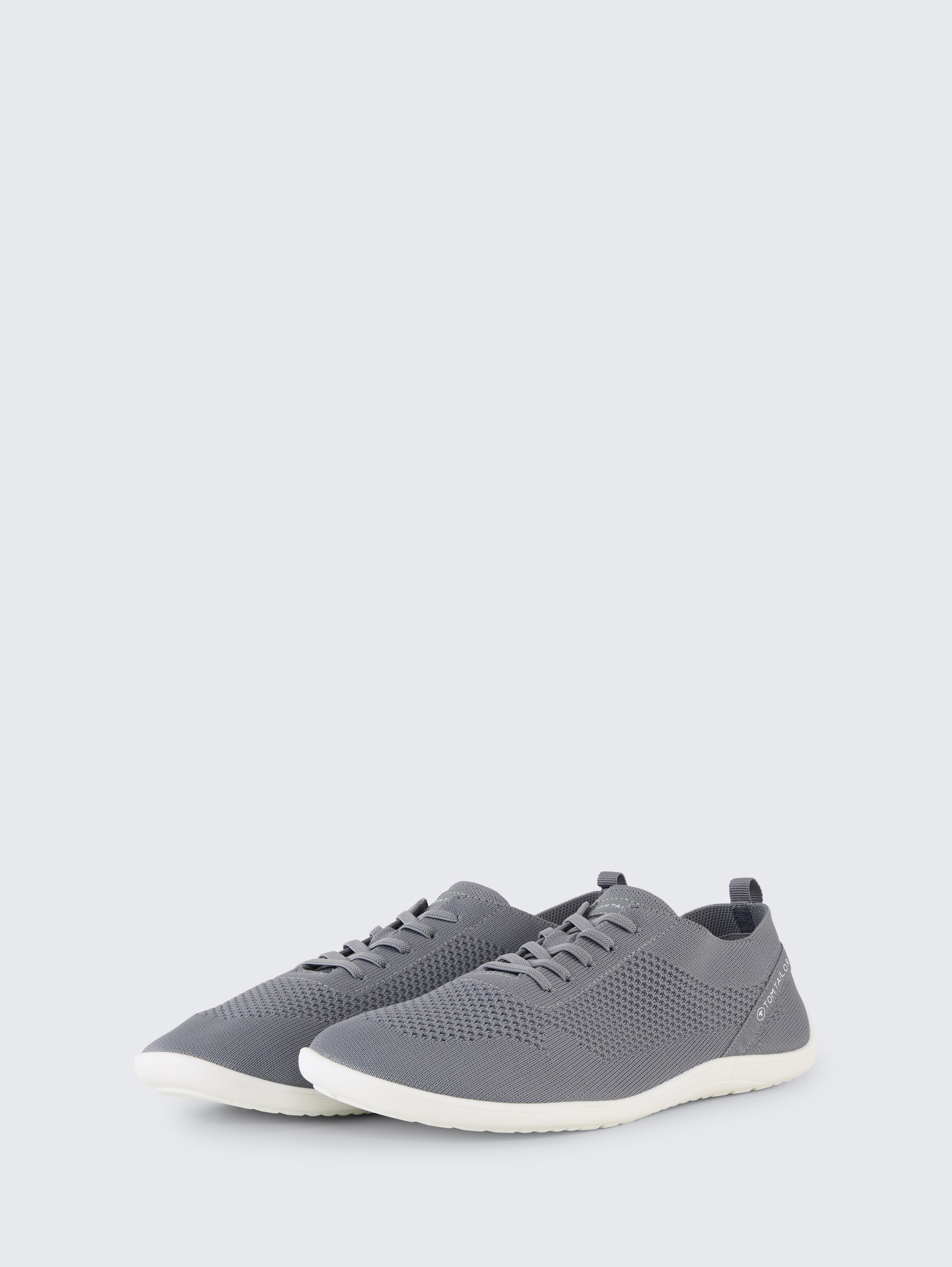 Leichte Schlupf-Sneaker mit Mesh - grey - seitliche Produkt-Ansicht