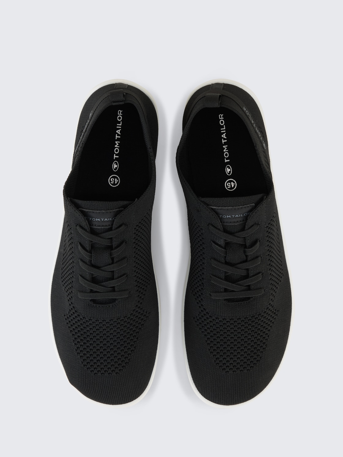 Leichte Schlupf-Sneaker mit Mesh - black - Produkt-Ansicht von oben 