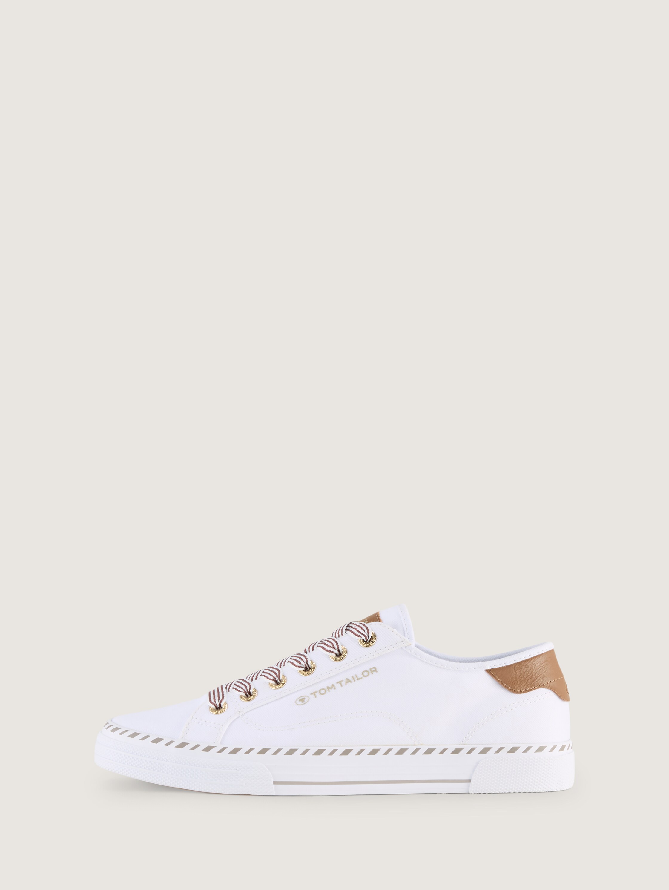 Leichter Sneaker aus Textilstoff - 3