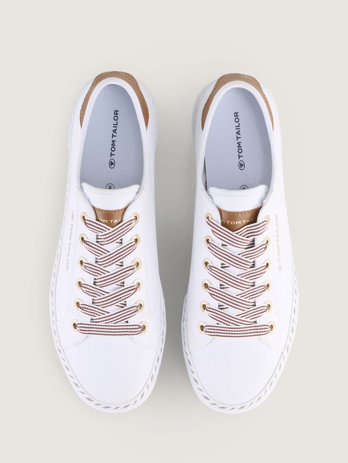 Leichter Sneaker aus Textilstoff - white - Produkt-Ansicht von oben 
