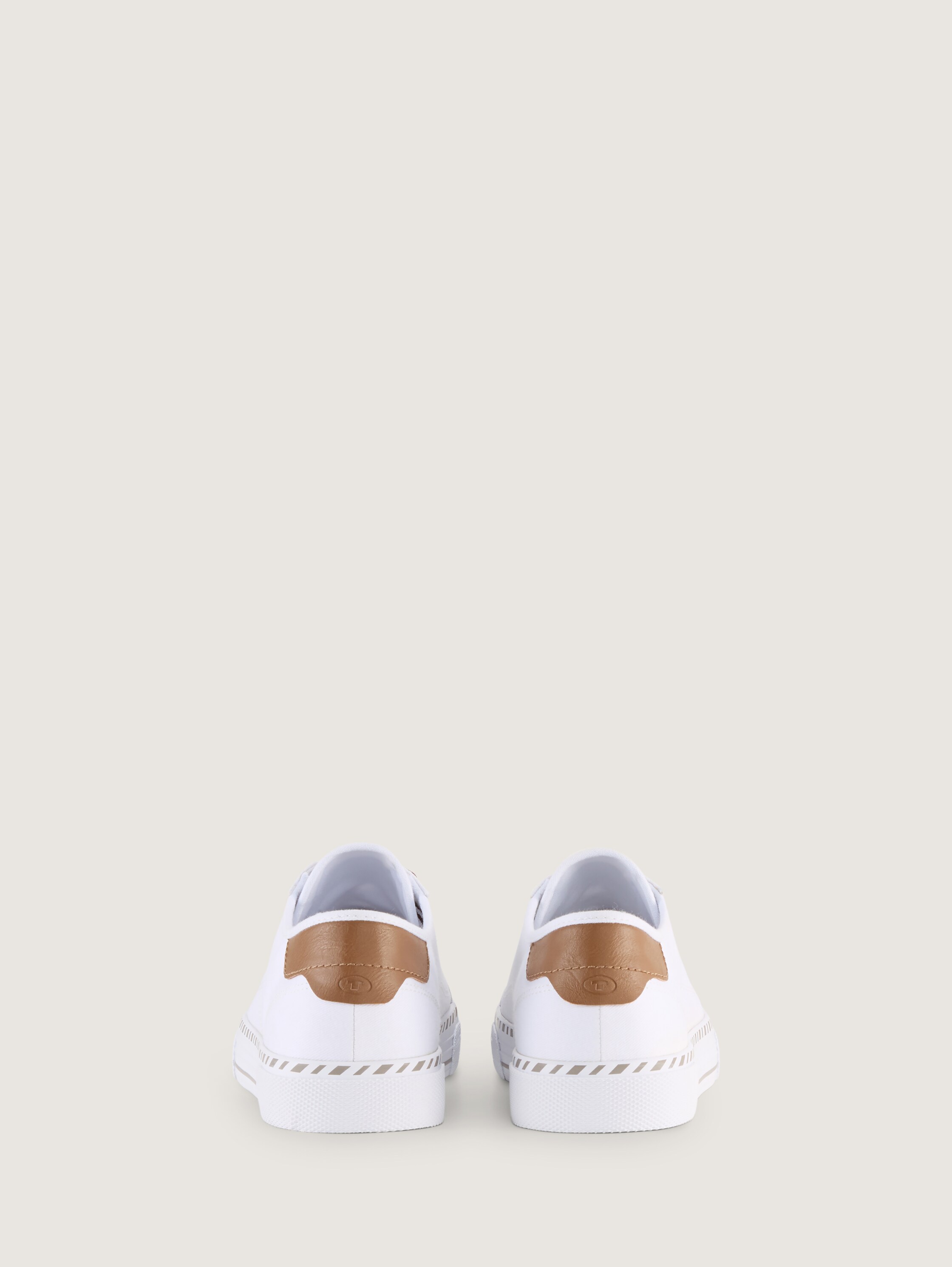 Leichter Sneaker aus Textilstoff - 2