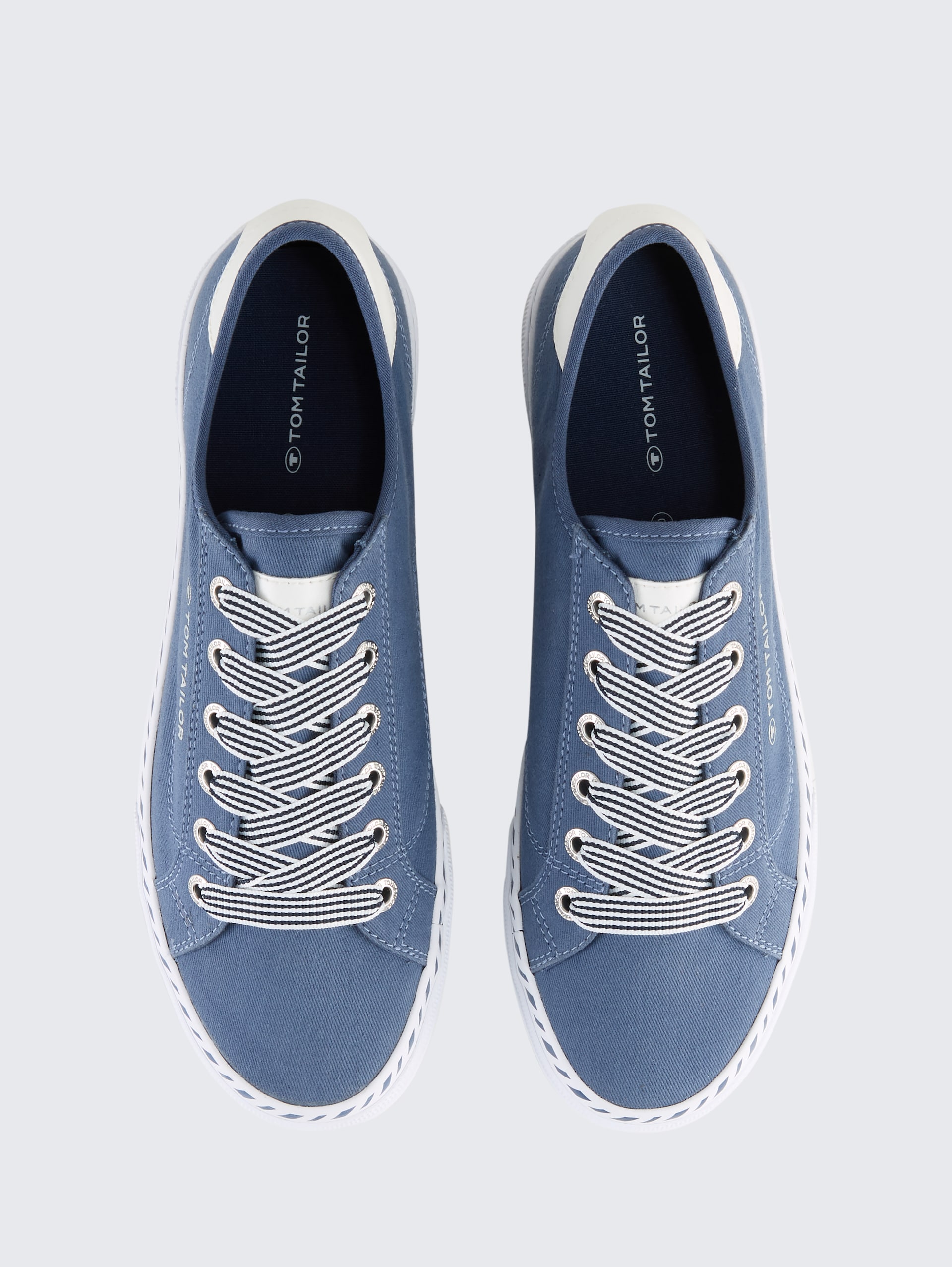 Leichter Sneaker aus Textilstoff - denim - Produkt-Ansicht von oben 