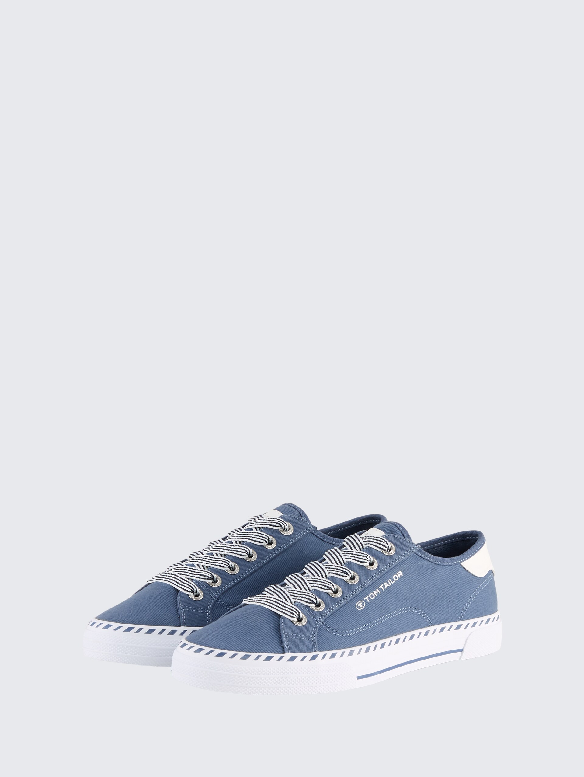 Leichter Sneaker aus Textilstoff - denim - seitliche Produkt-Ansicht