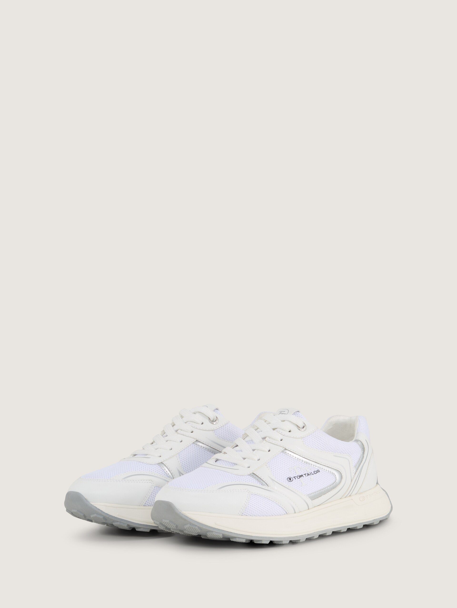 Sneaker met mesh inzetstuk - white - zijaanzicht product