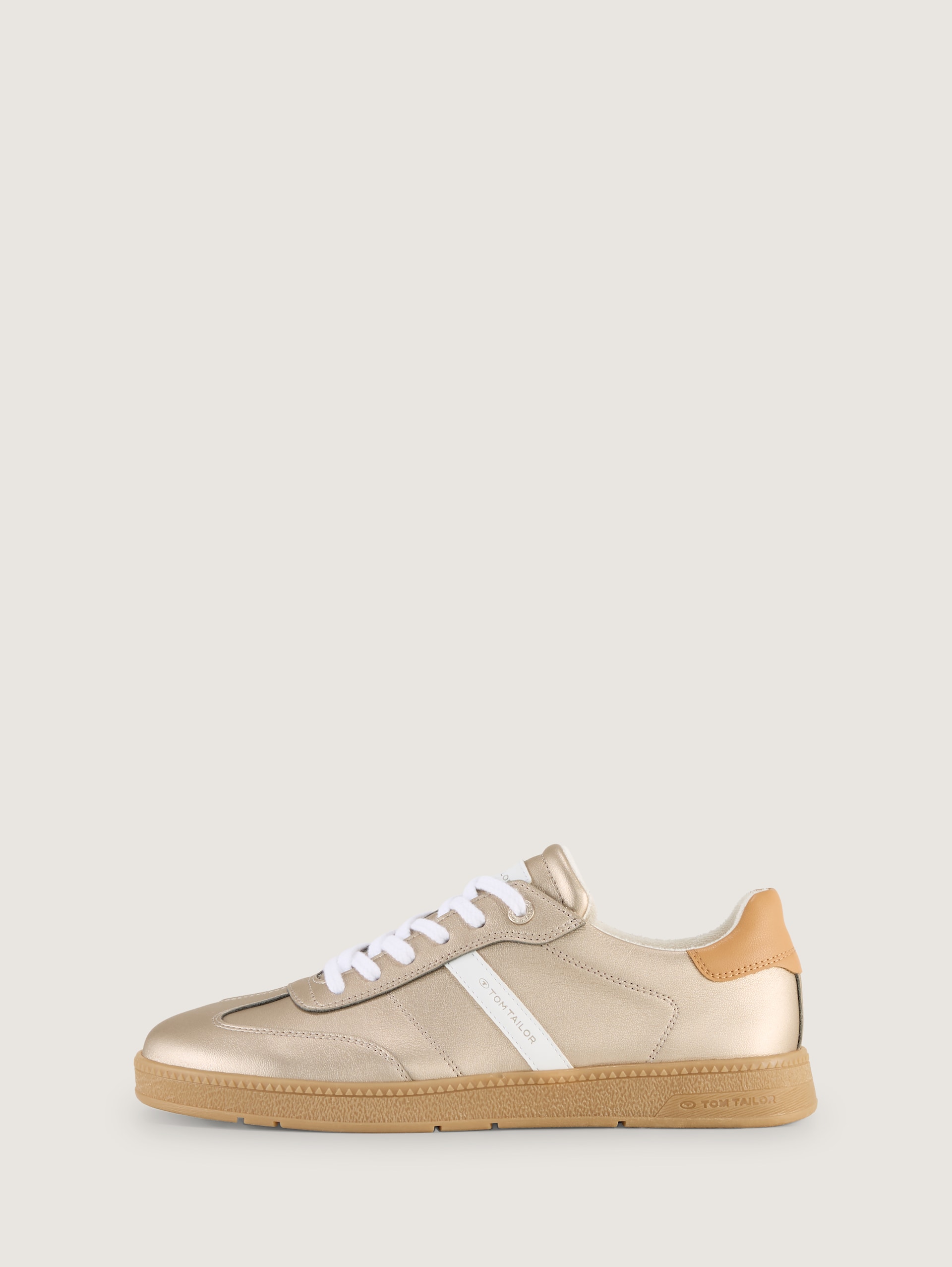 Sneaker im Metallic-Look - gold - seitliche Produkt-Ansicht