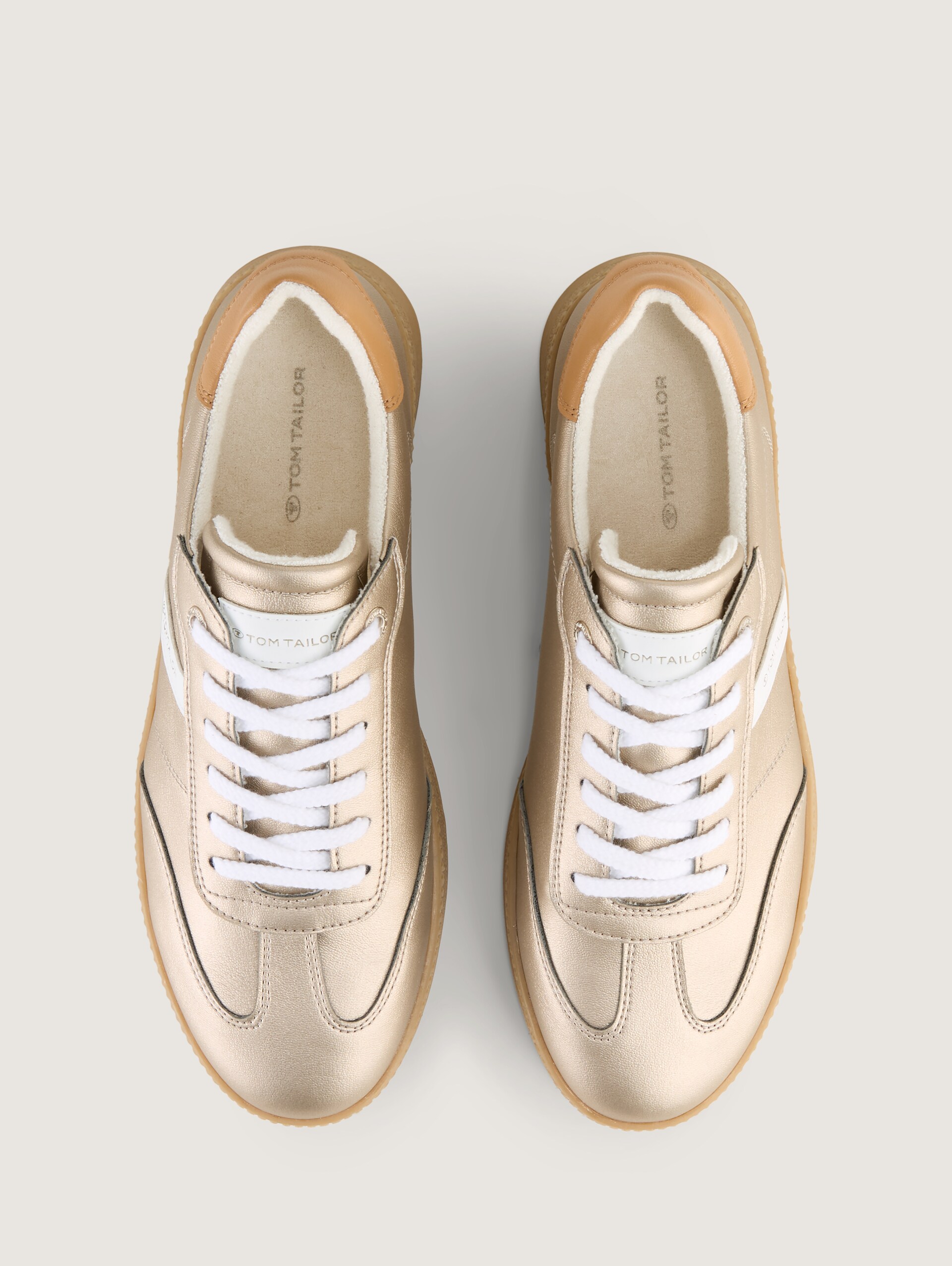 Sneaker im Metallic-Look - gold - Produkt-Ansicht von oben 