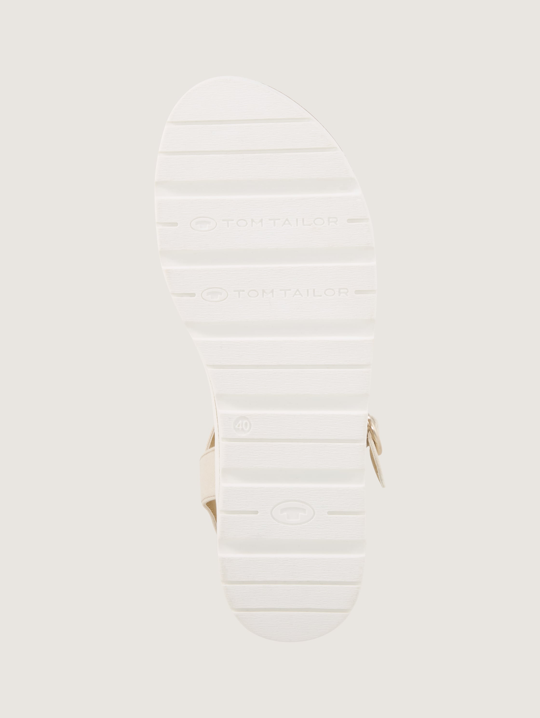 Flache Sandalen mit Flechtmuster - gold - 