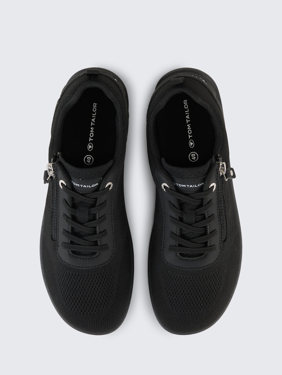 Sneaker mit Reißverschluss-Detail - black-uni - Produkt-Ansicht von oben 