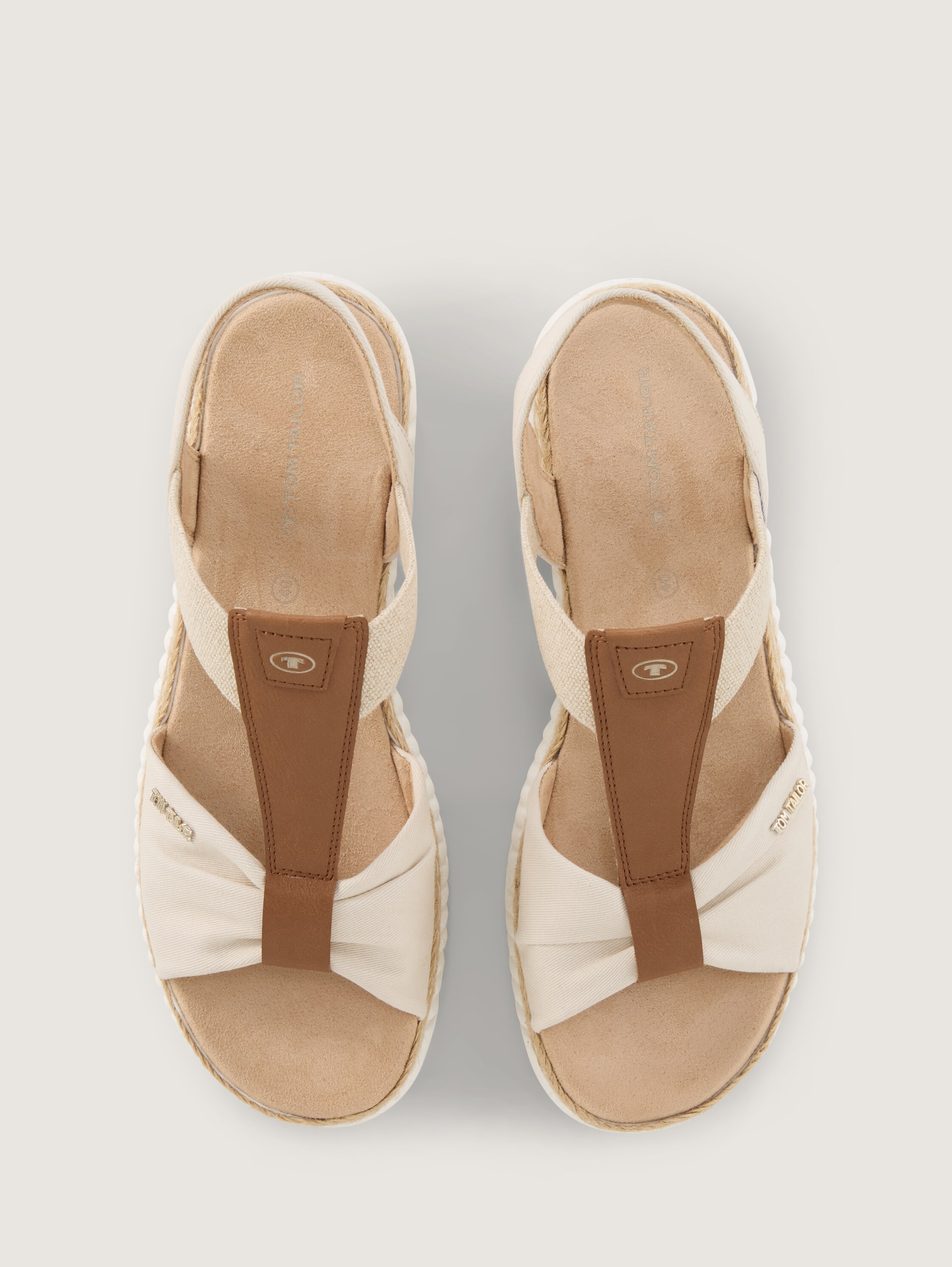 Sandalen mit Keilabsatz - offwhite - 