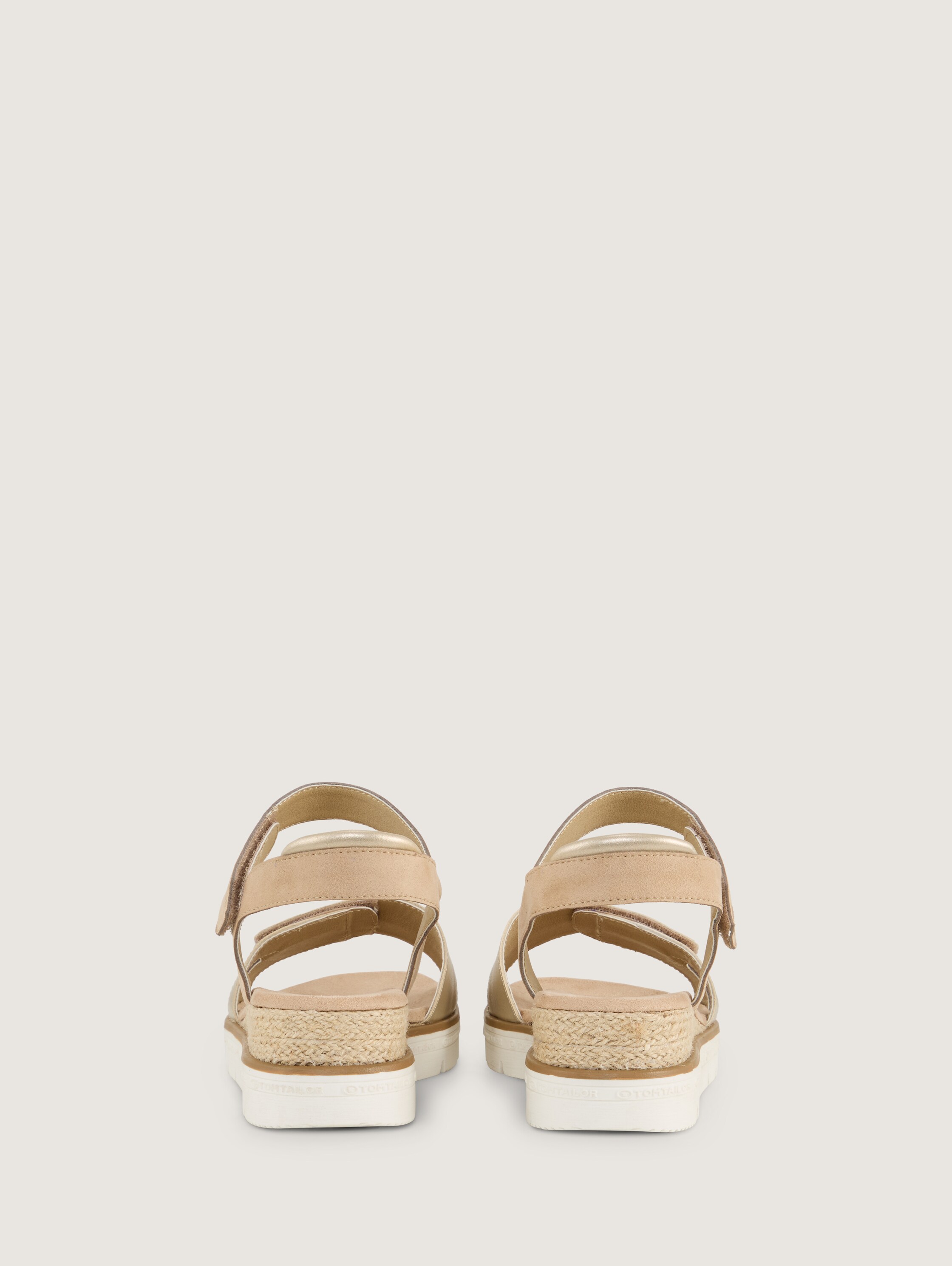 Sandalen mit Keilabsatz - sand - 