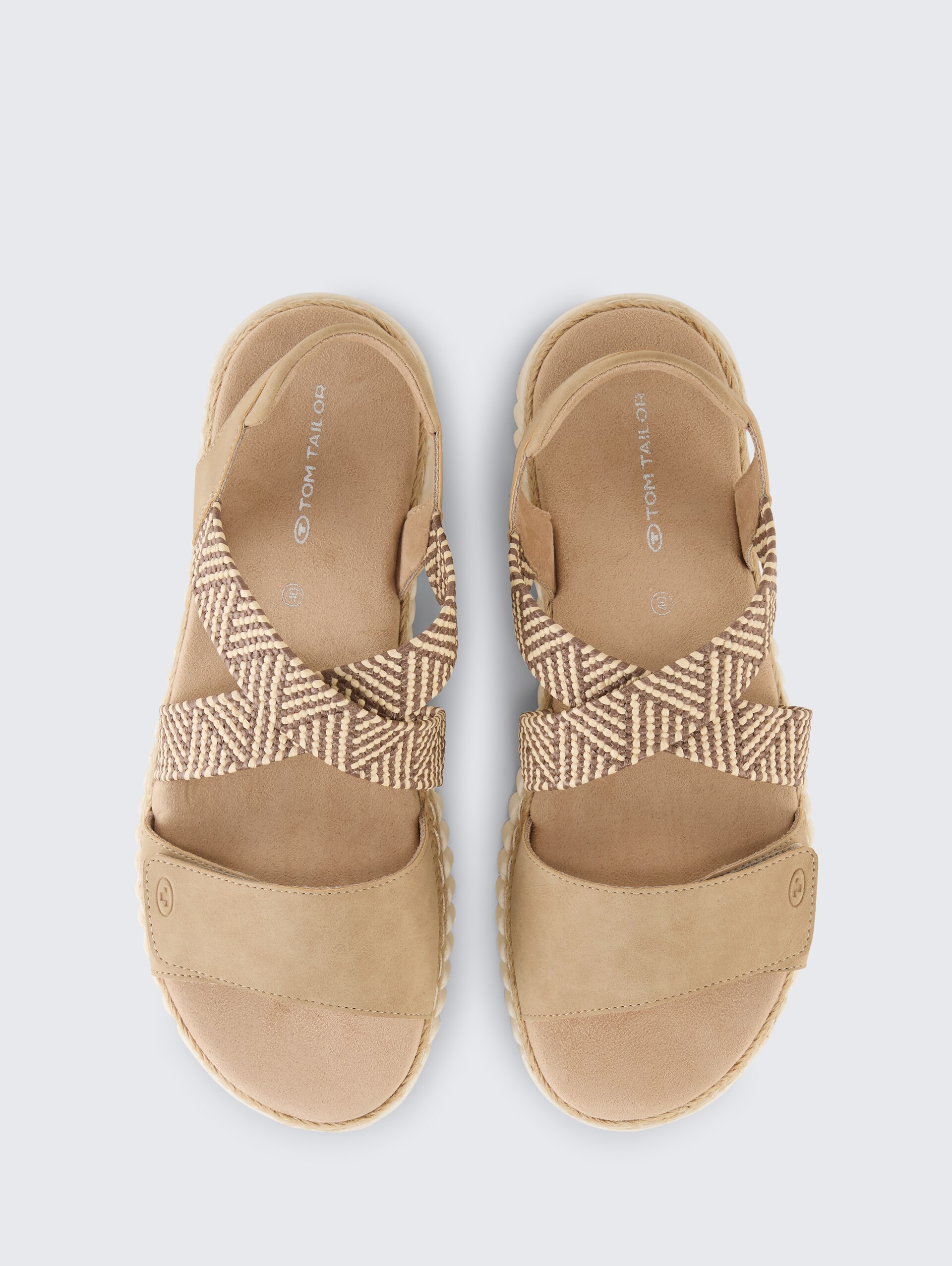 Sandalen mit Flecht-Detail - sand - Produkt-Ansicht von oben 