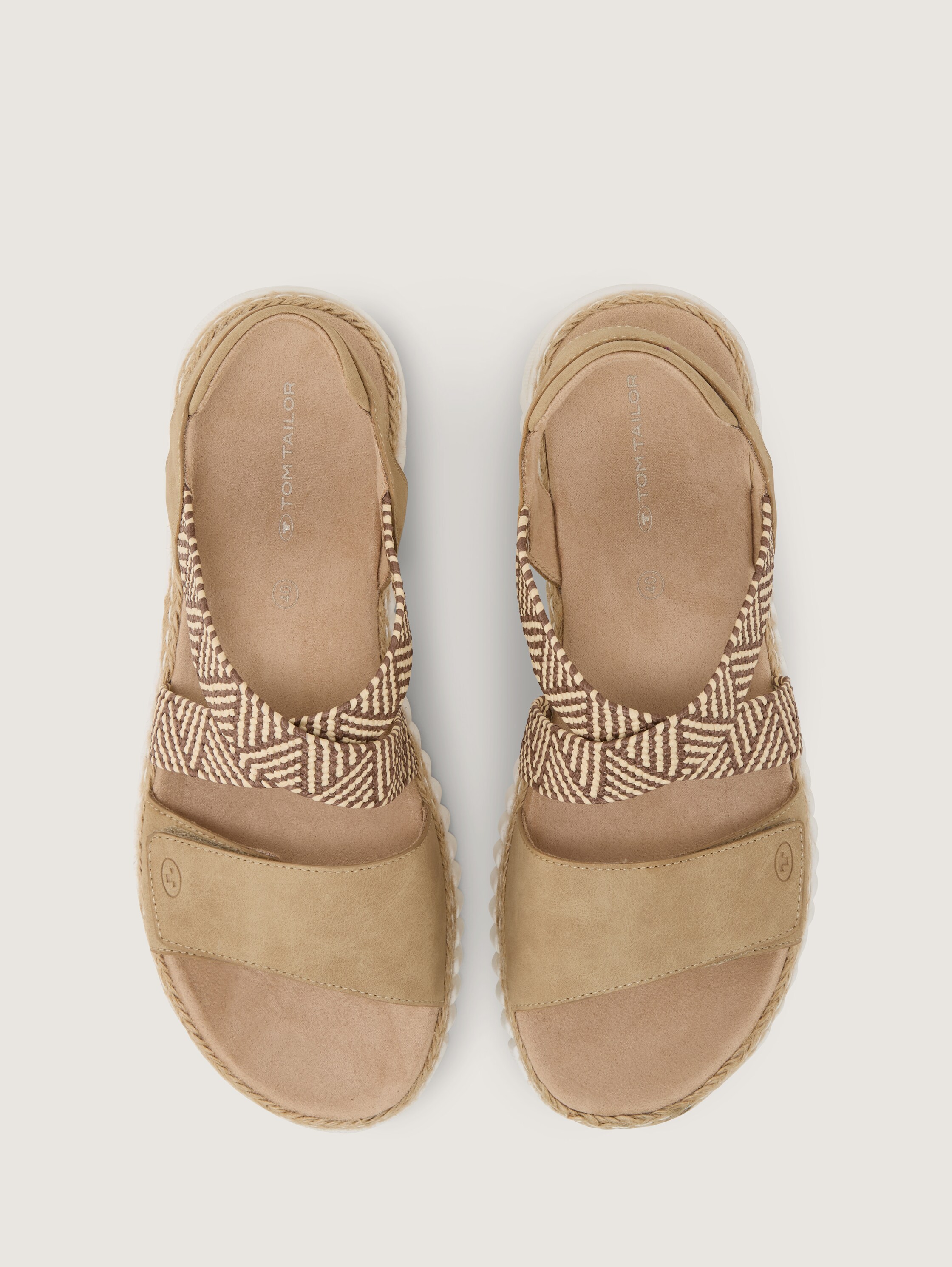 Sandalen mit Flecht-Detail - sand - 