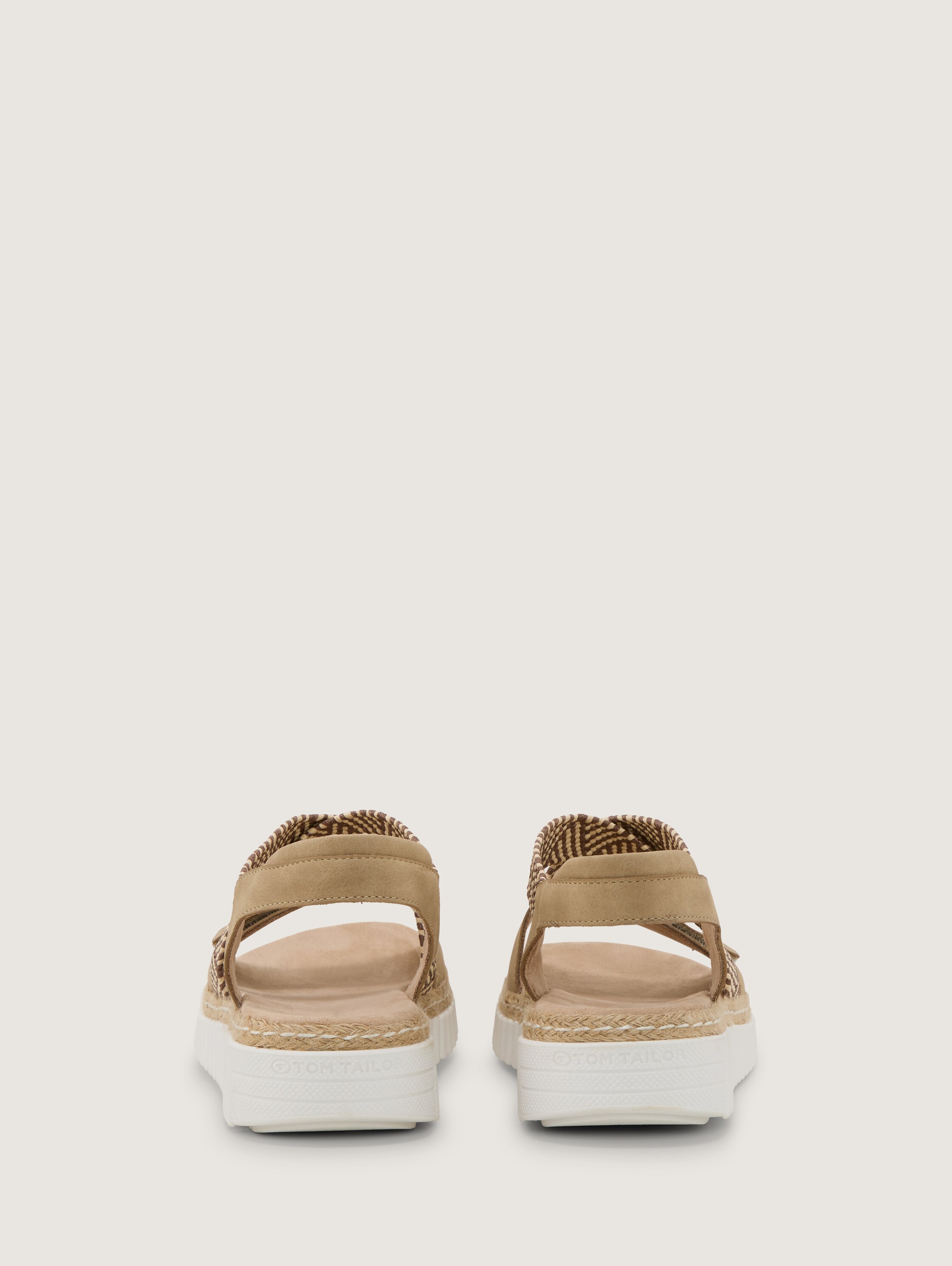 Sandalen mit Flecht-Detail - sand - 