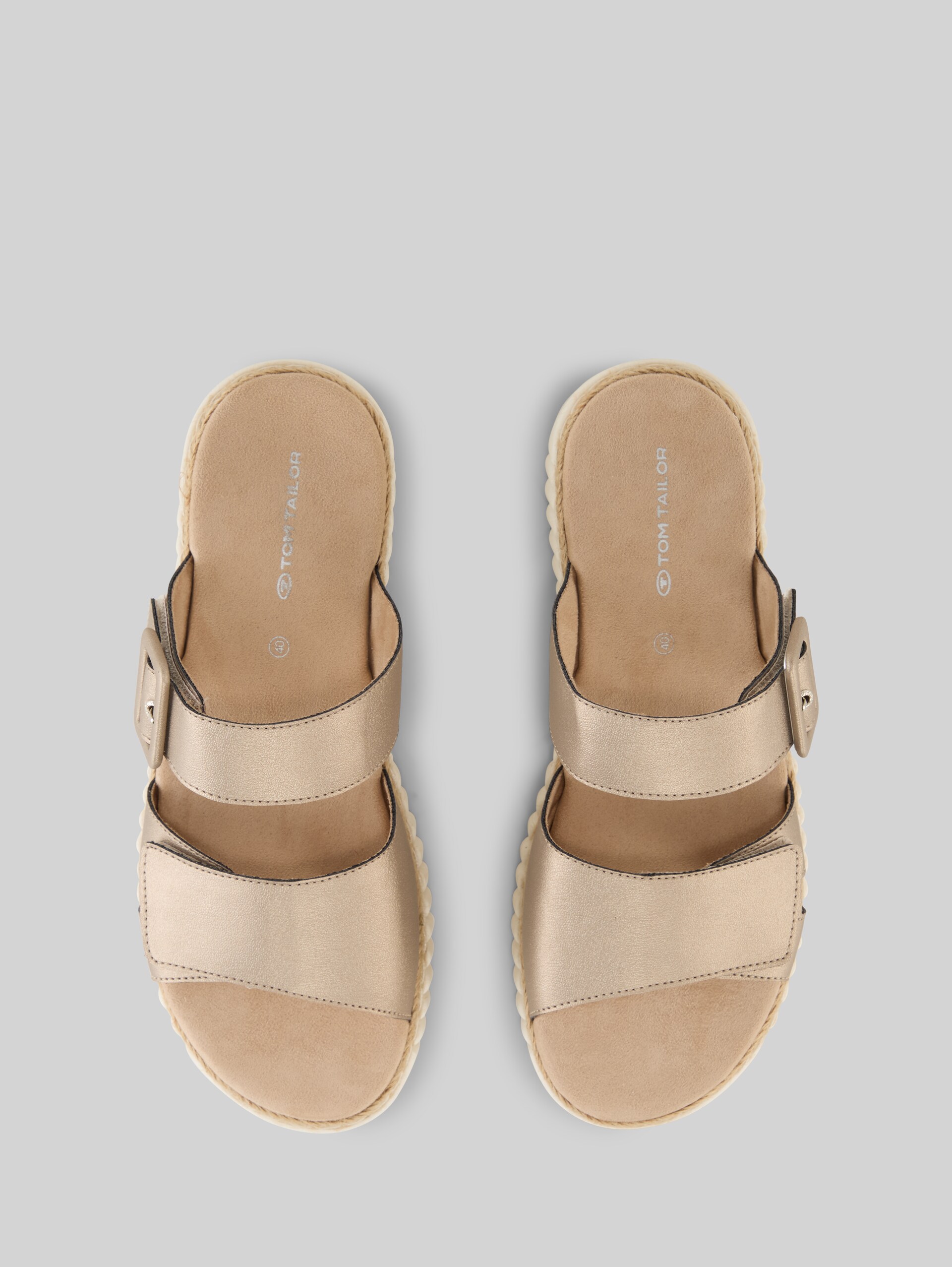 Sandals with a metallic look - gold - Product view from top 