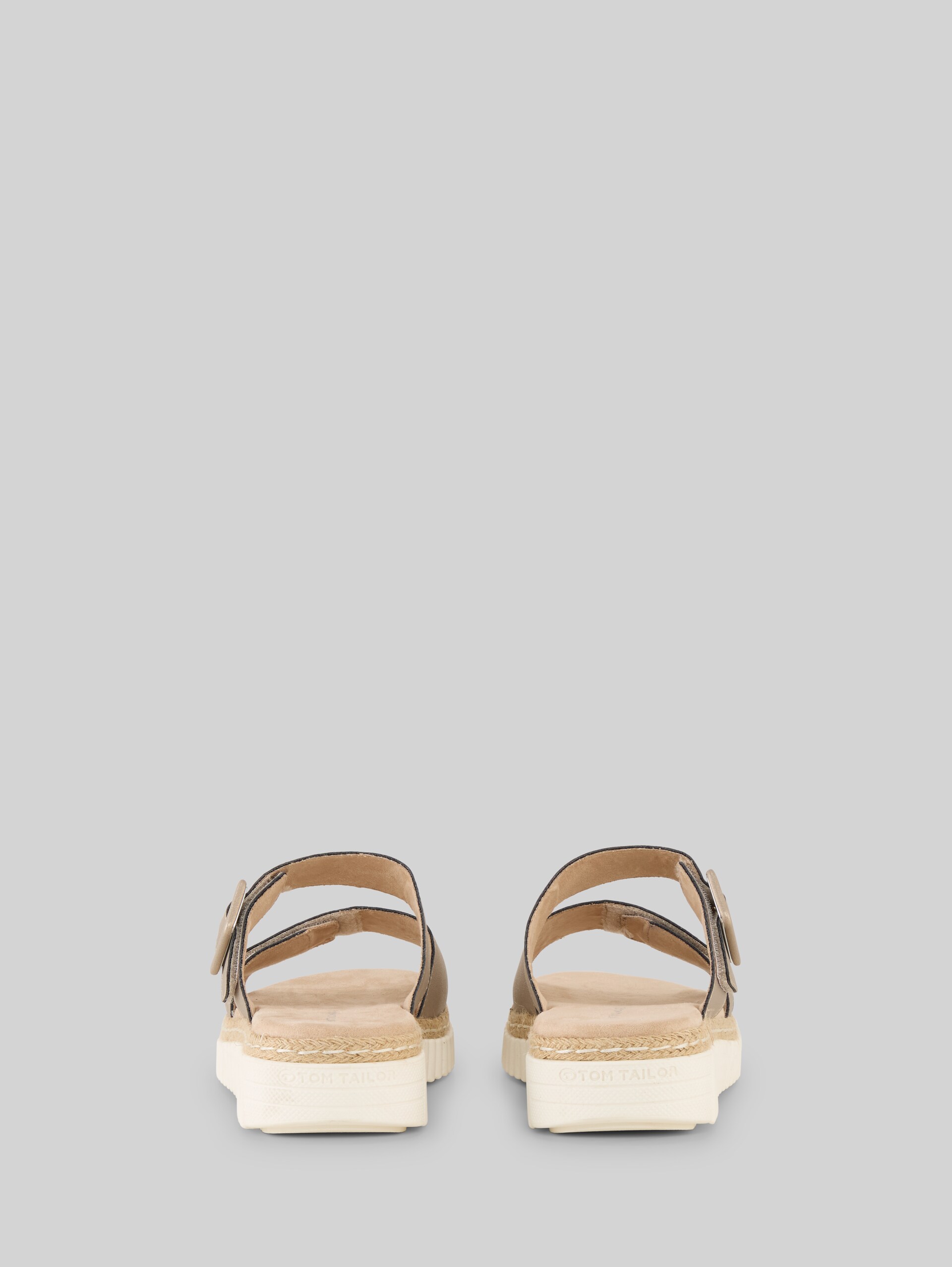 Sandals with a metallic look - gold - Product rear view