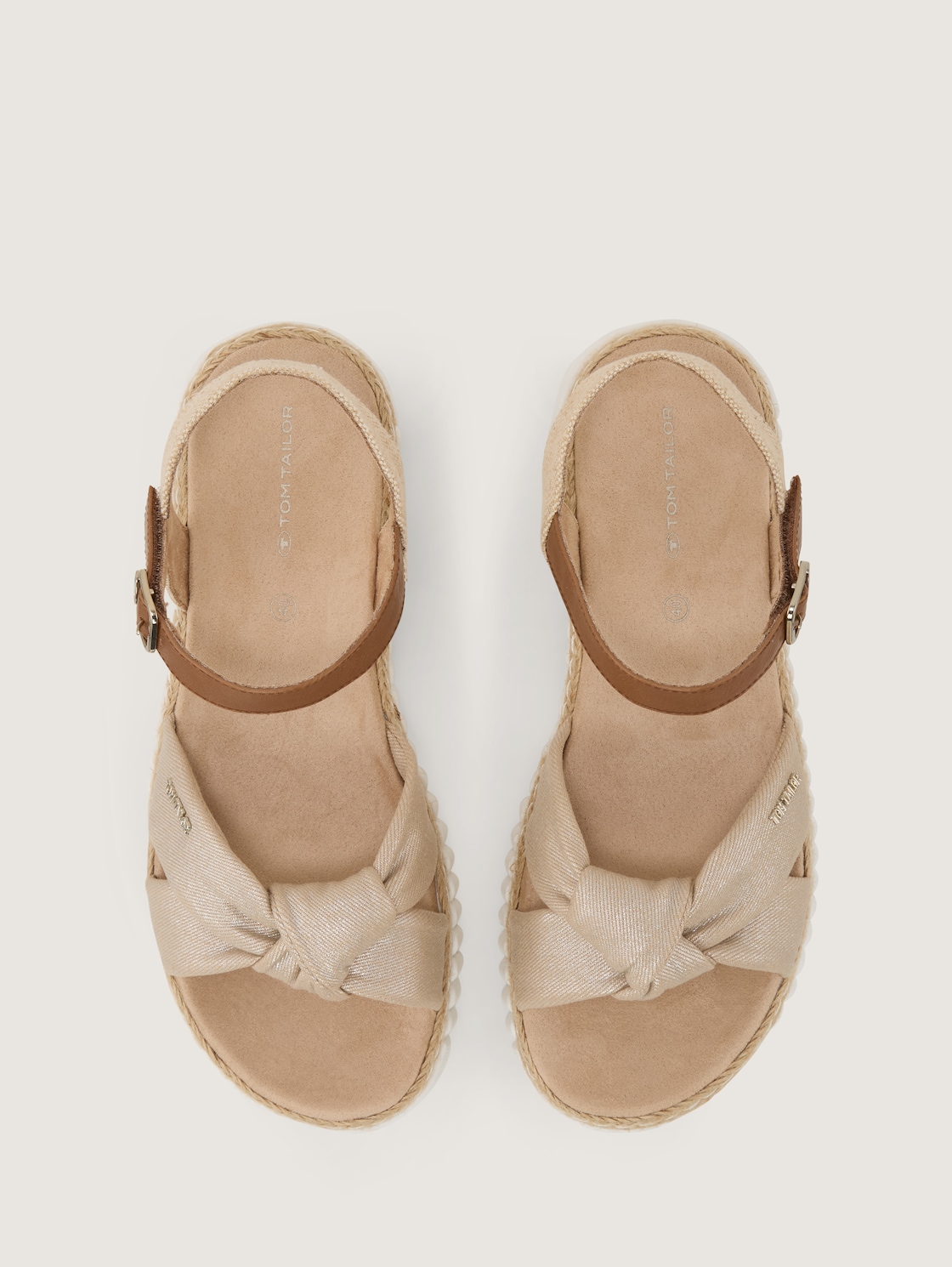 Sandalen mit Bast-Details - gold - Produkt-Ansicht von oben 