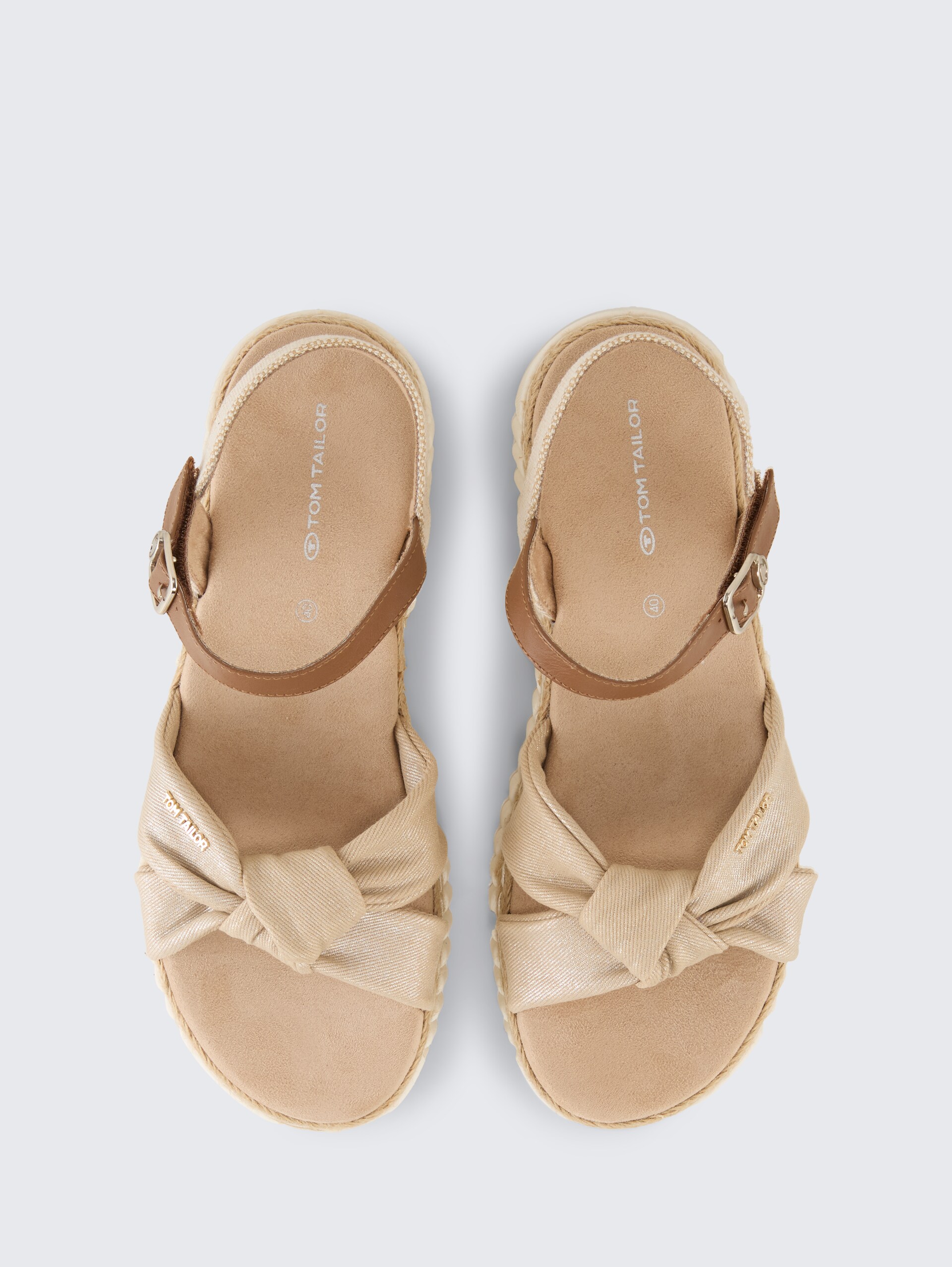 Sandalen mit Bast-Details - gold - Produkt-Ansicht von oben 