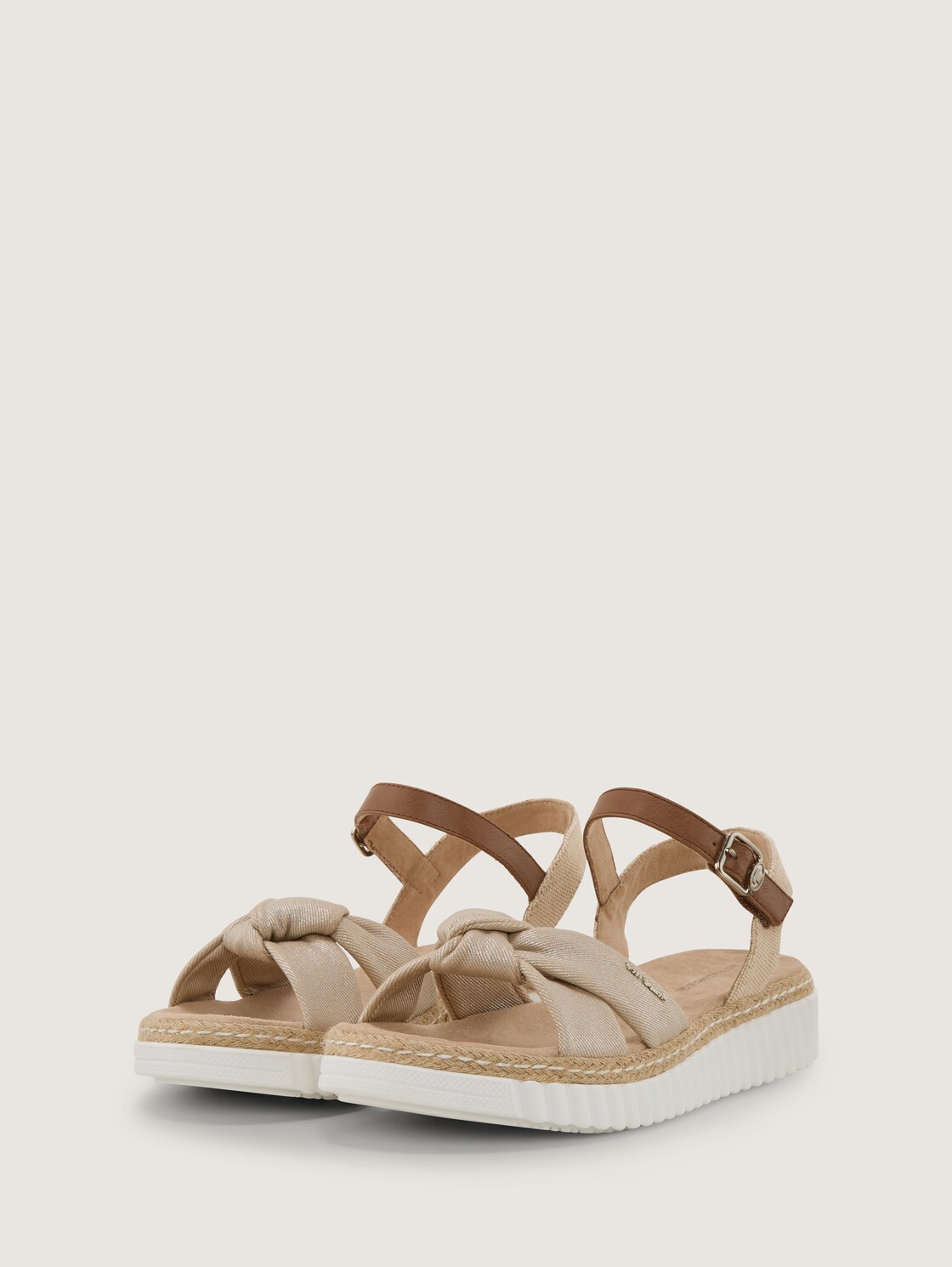 Sandalen mit Bast-Details - gold - seitliche Produkt-Ansicht