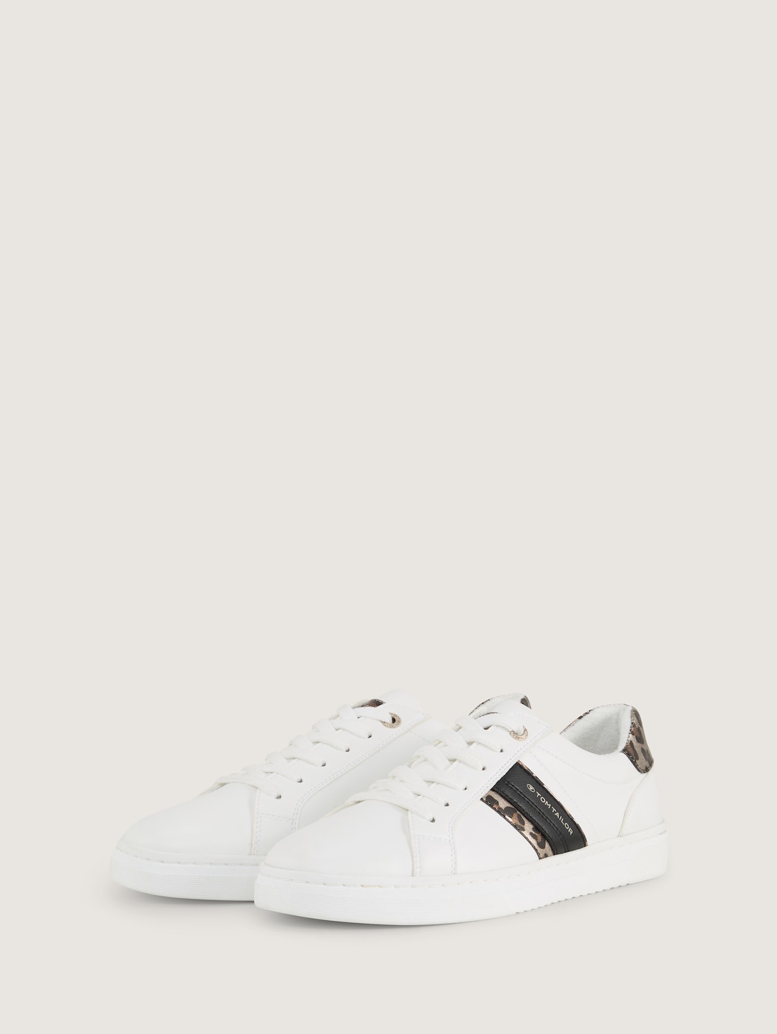 Sneaker mit Glanz-Details - white-black - seitliche Produkt-Ansicht