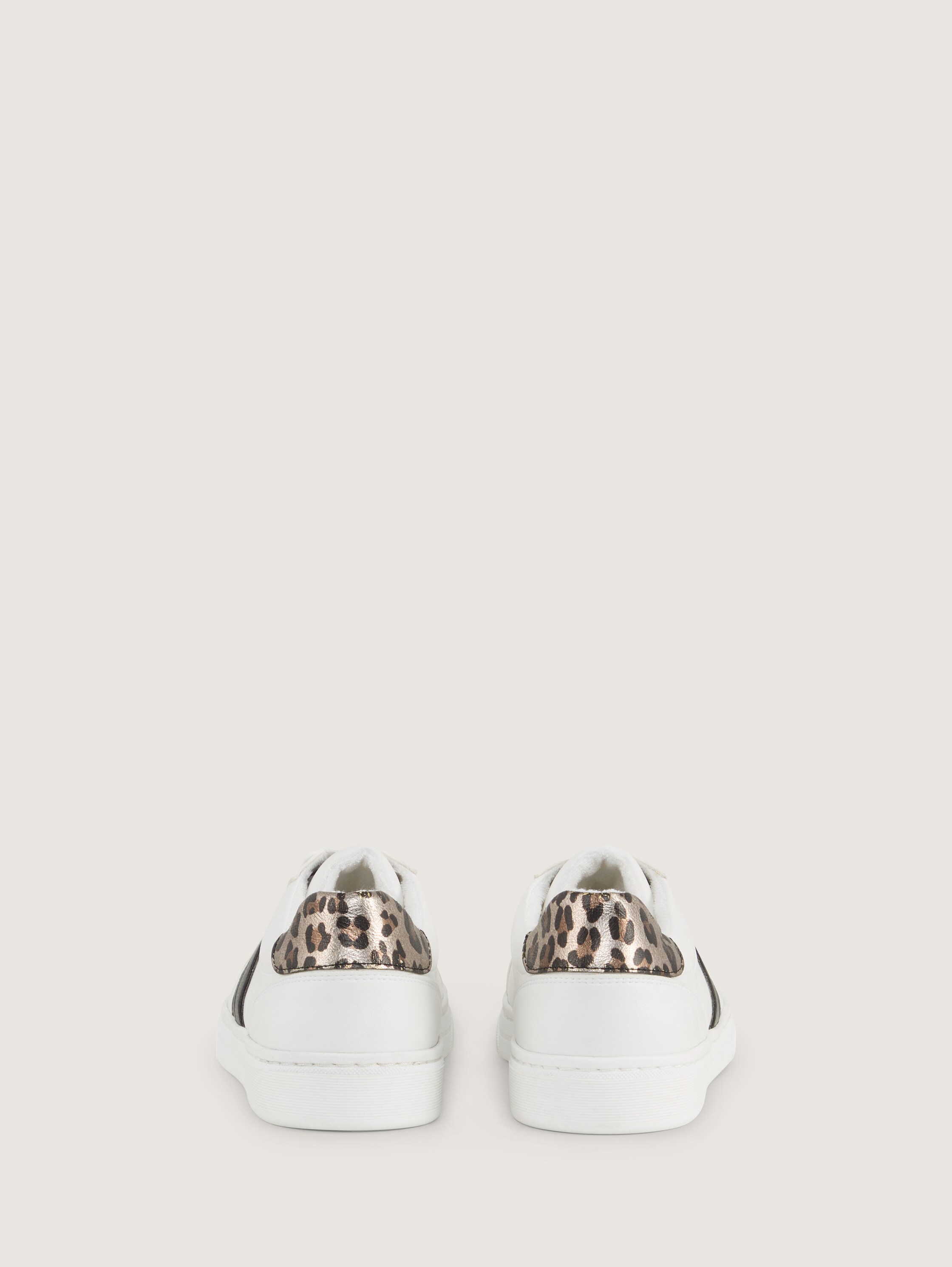 Sneaker mit Glanz-Details - whiteblack - 