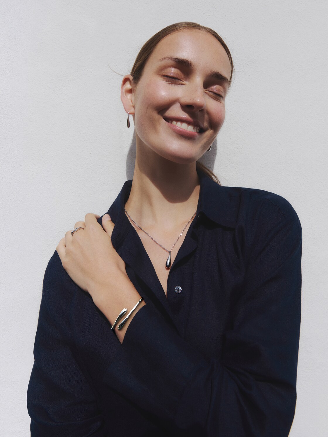 Durchziehohrhänger aus Edelstahl silber - silver